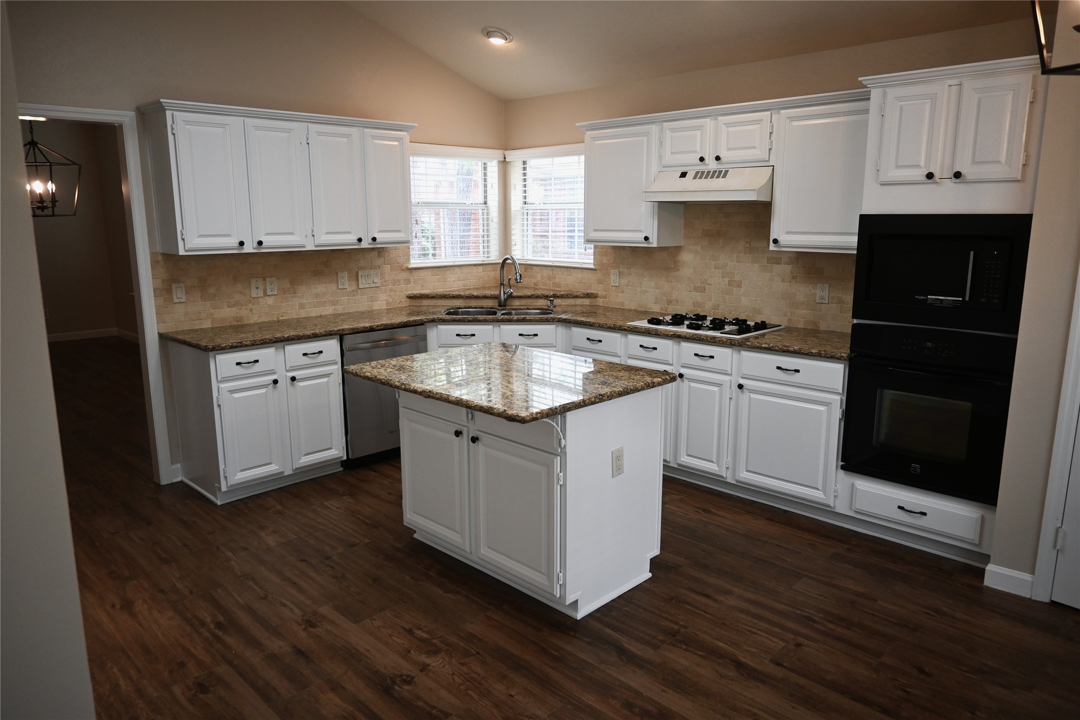 22 E Trillium Circle, The Woodlands, TX 77381