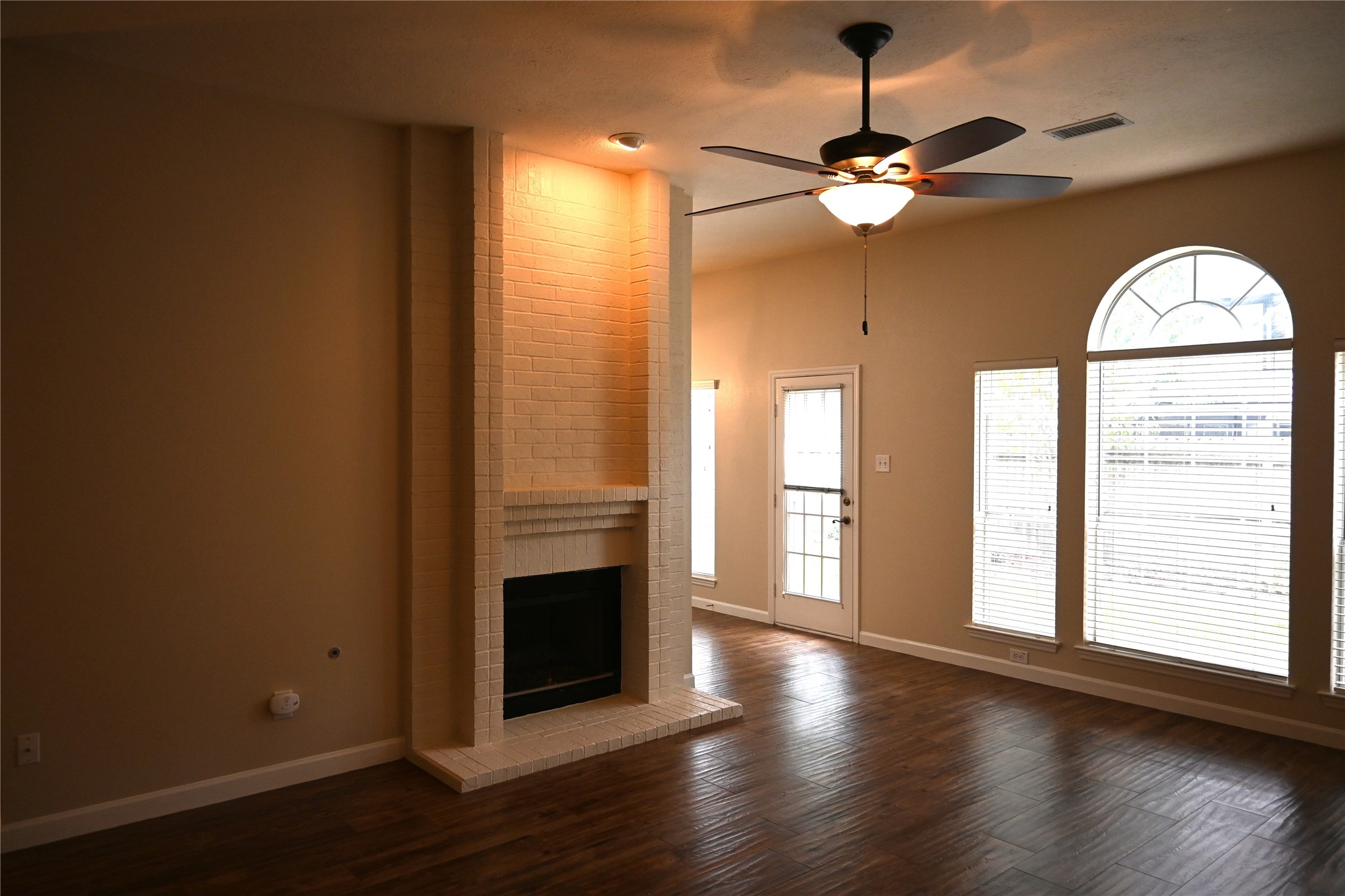 22 E Trillium Circle, The Woodlands, TX 77381