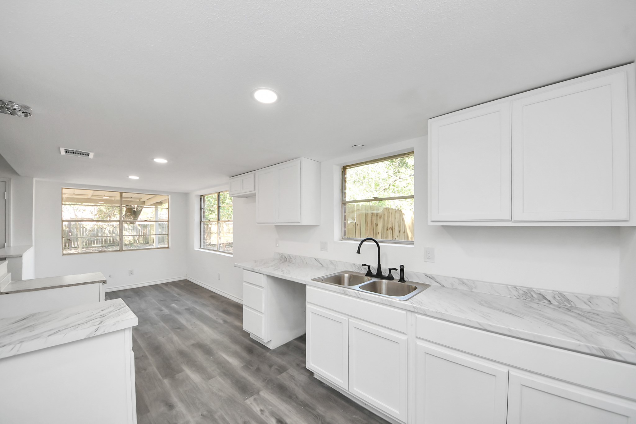 622 Lexington Square, Humble, TX 77338
