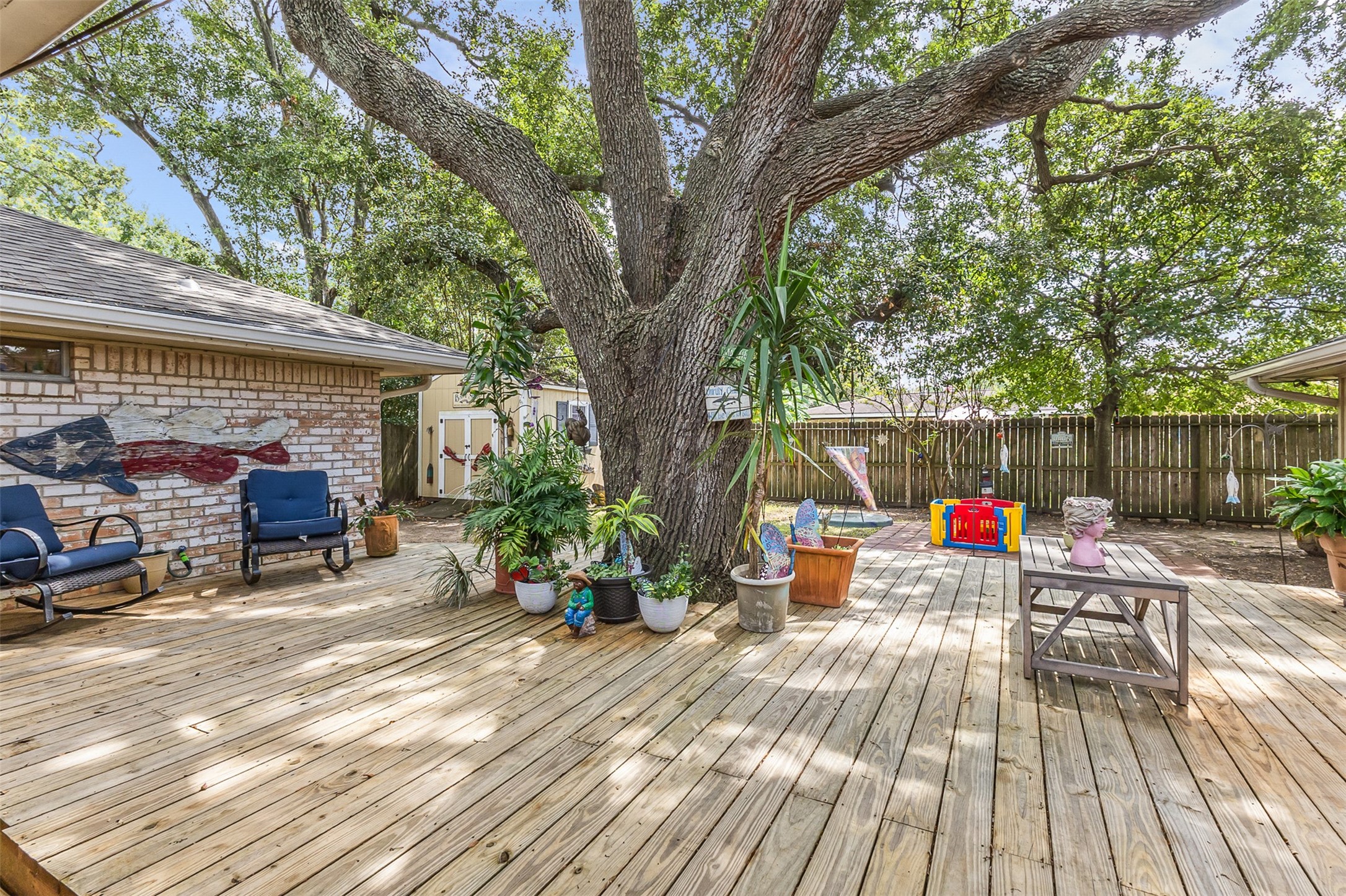 1527 17th Avenue N, Texas City, TX 77590