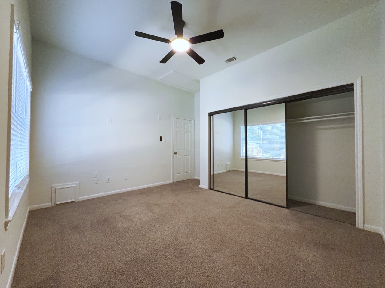 627 Hawthorne Street, #11, Houston, TX 77006
