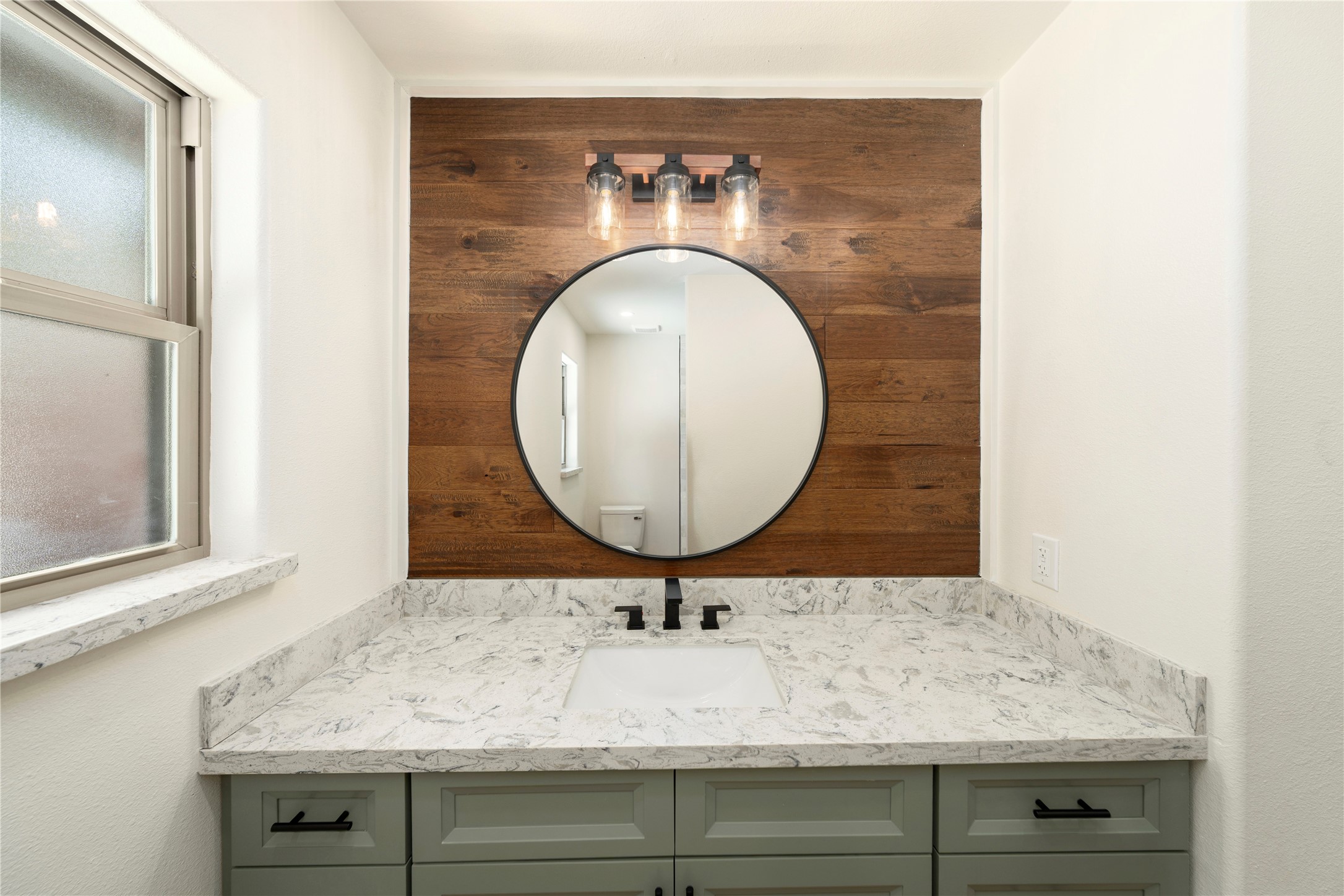 Secondary Bath