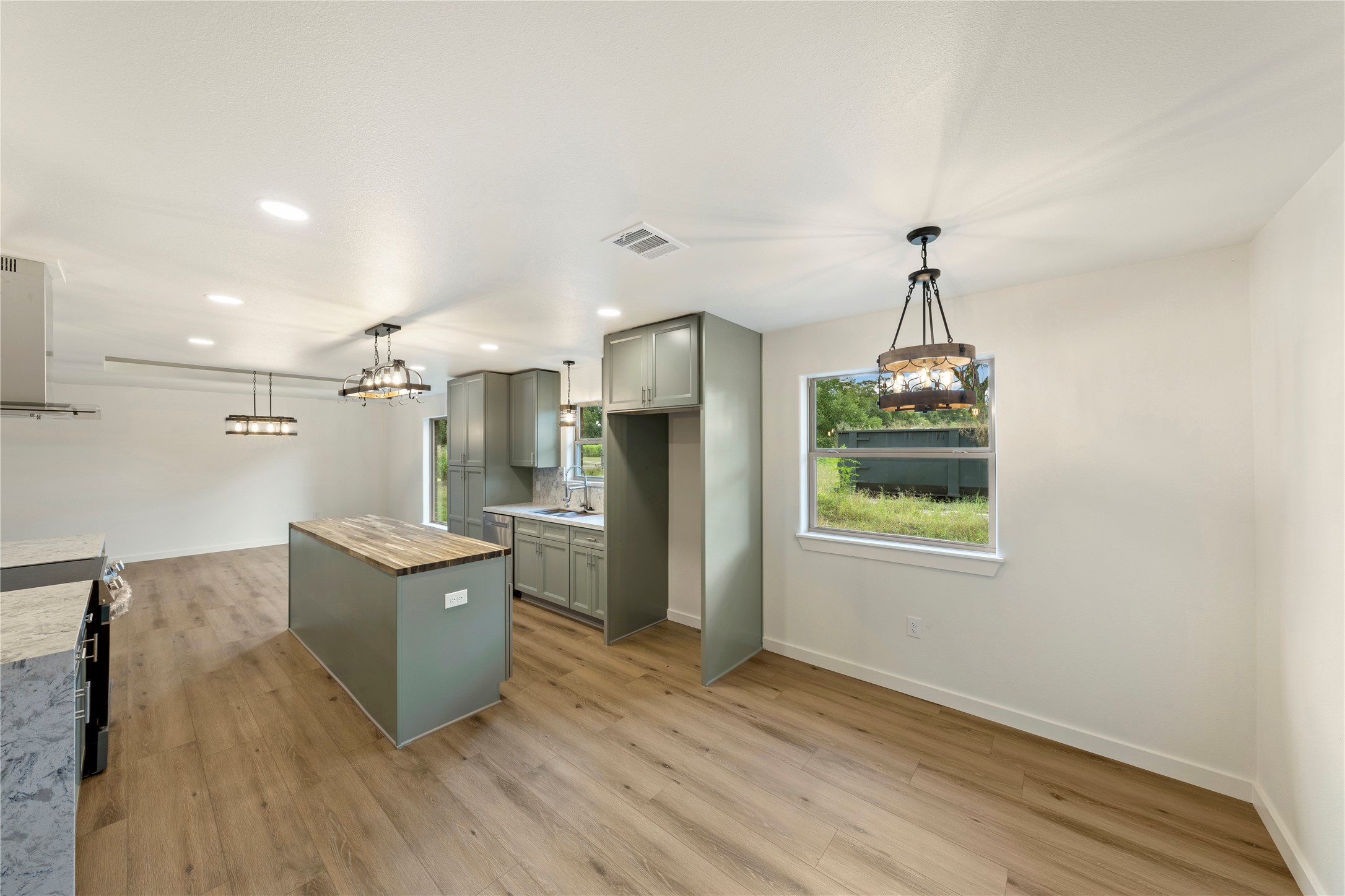 2109 County Road 353, Brazoria, TX 77422