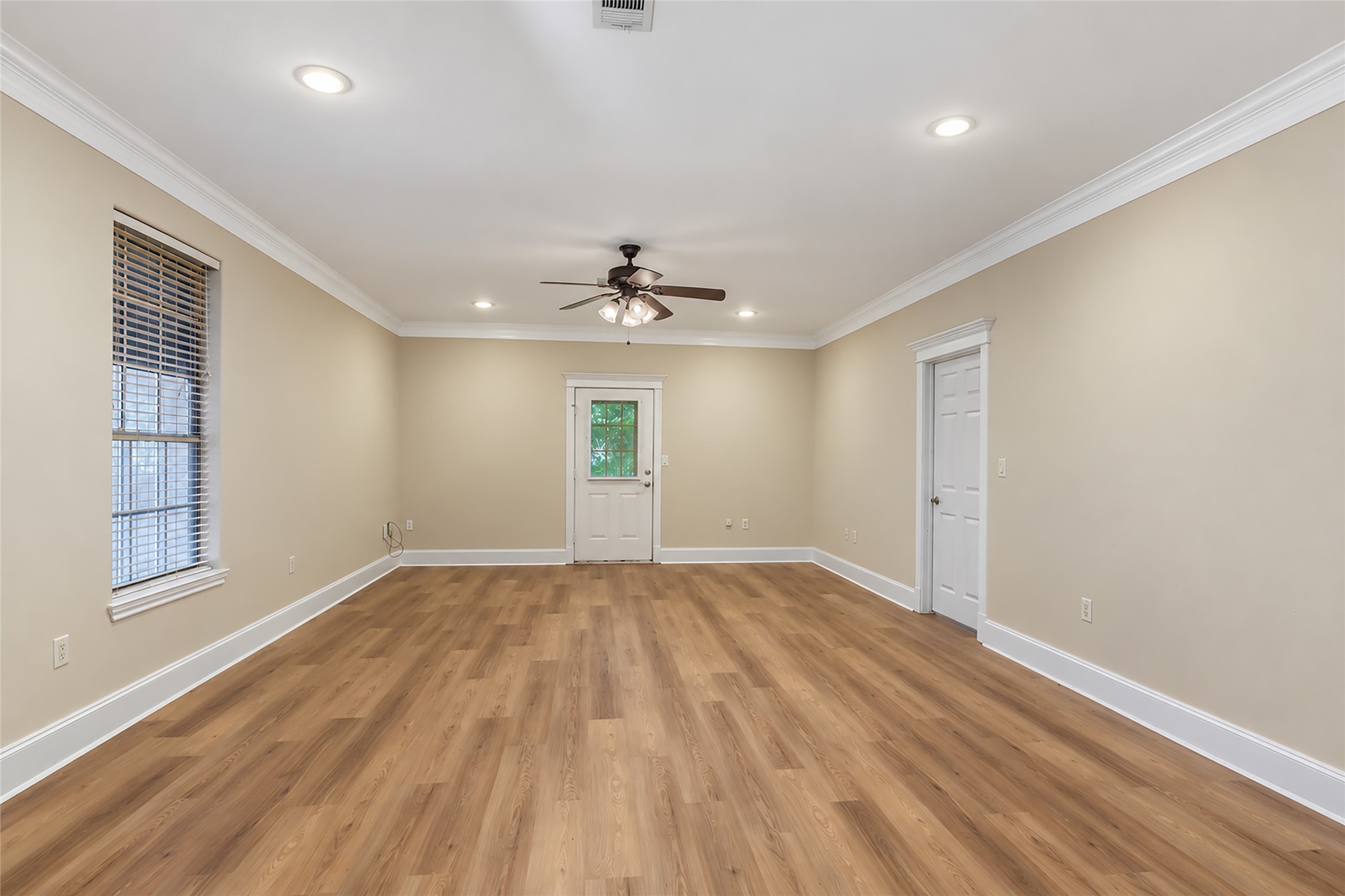 108 Harbour Town Circle, Conroe, TX 77356 108 Harbour Town Circle, Conroe, TX 77356