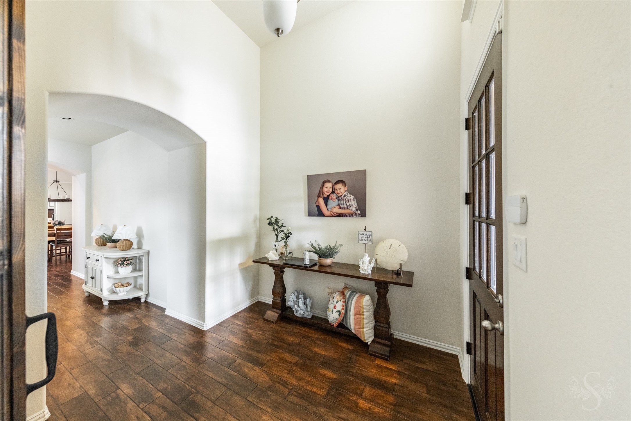 Photos include both previously furnished rooms and the homes current vacant condition to help buyers visualize the space and layout. Photos include both previously furnished rooms and the homes current vacant condition to help buyers visualize the space and layout.