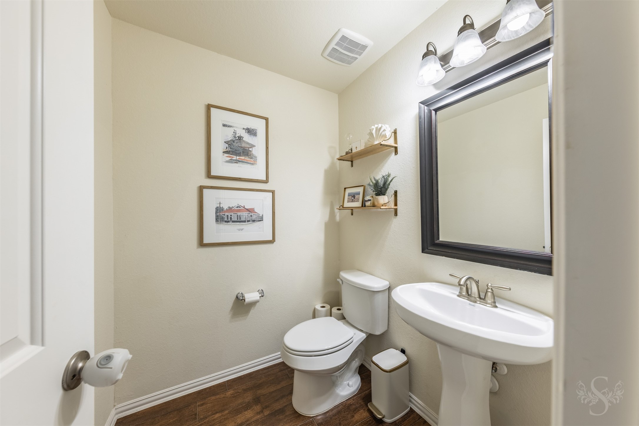 Photos include both previously furnished rooms and the homes current vacant condition to help buyers visualize the space and layout.