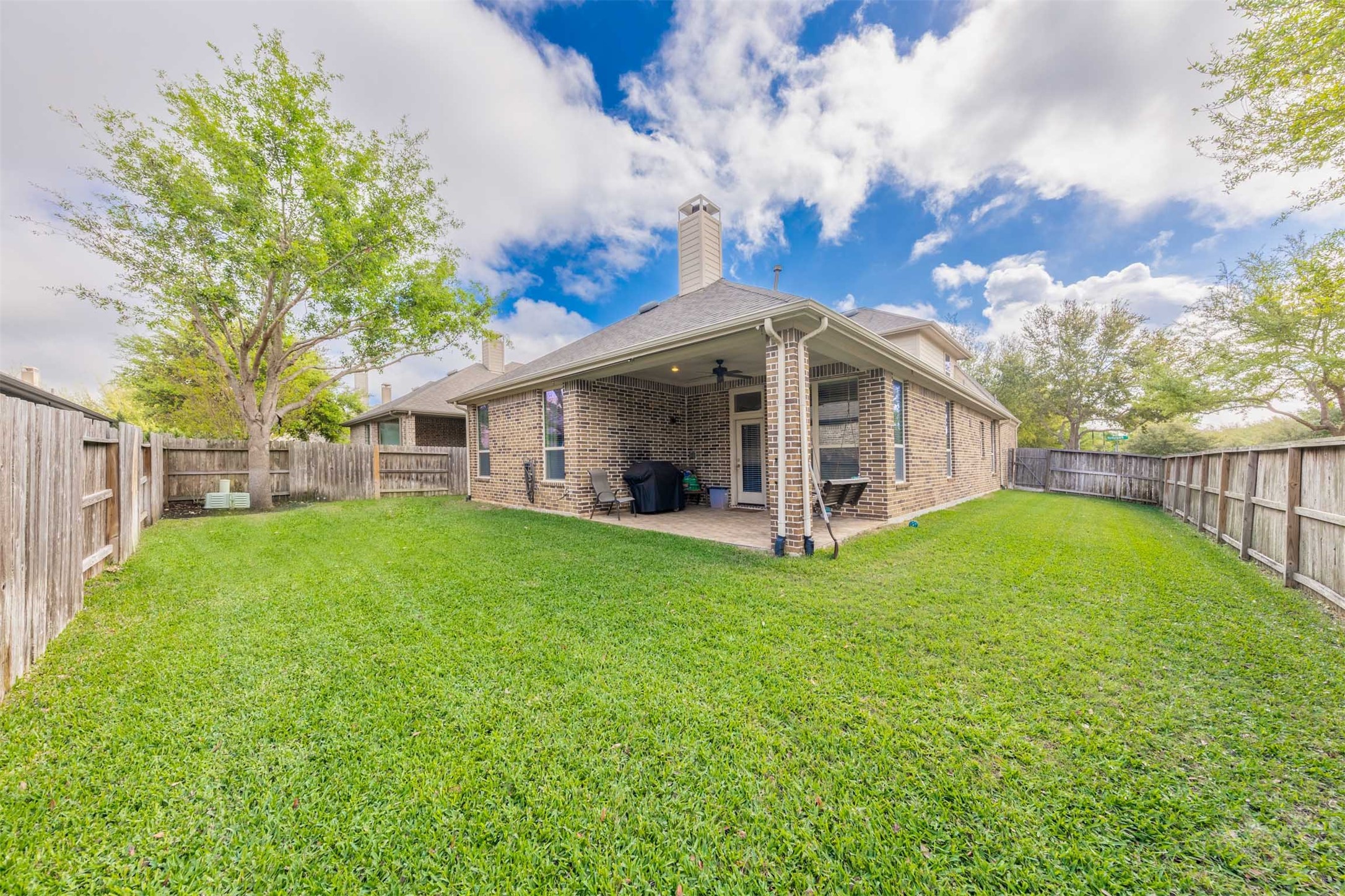 6003 Hedgepark Drive, Richmond, TX 77407