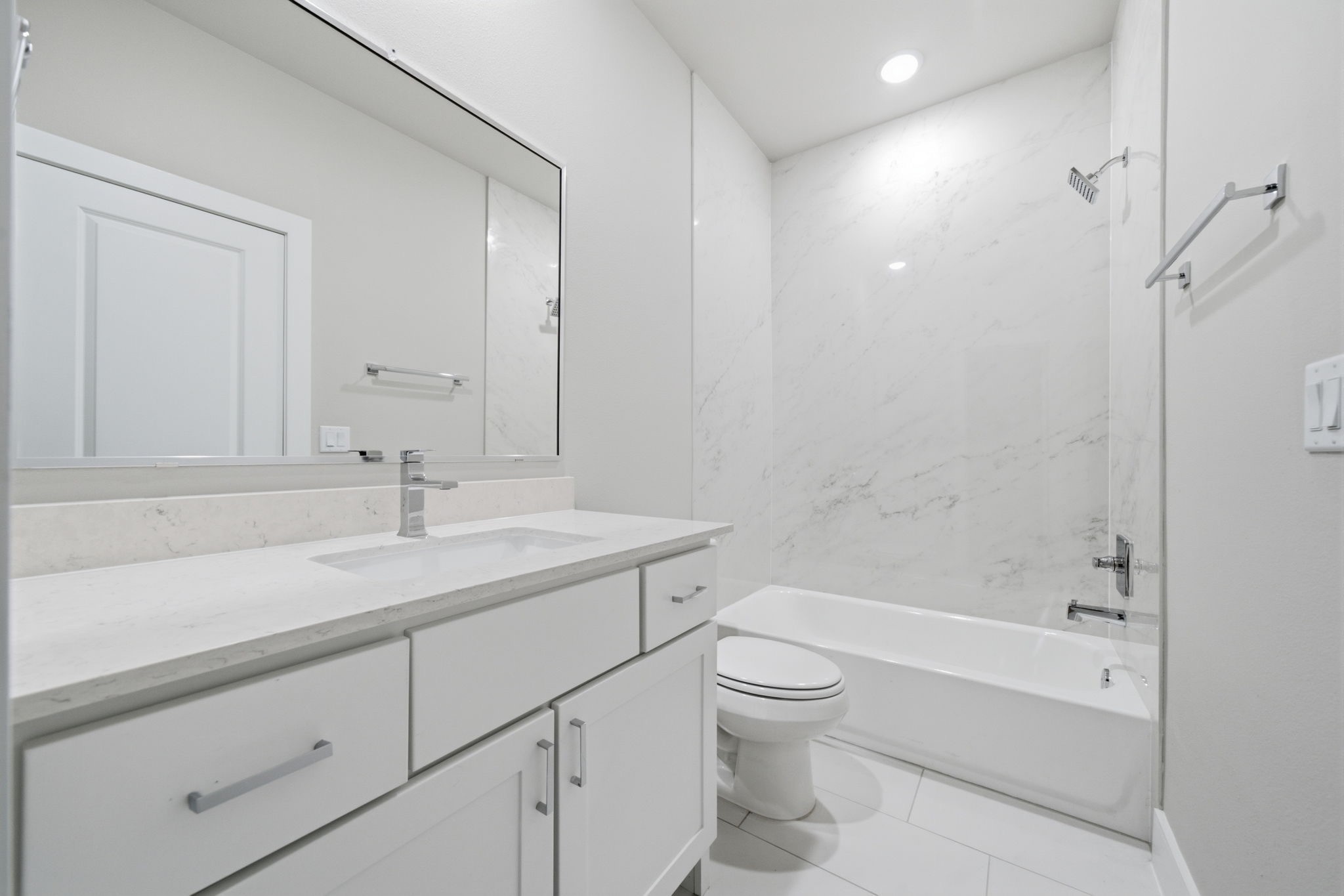 1715 Bologna Lane, Houston, TX 77055