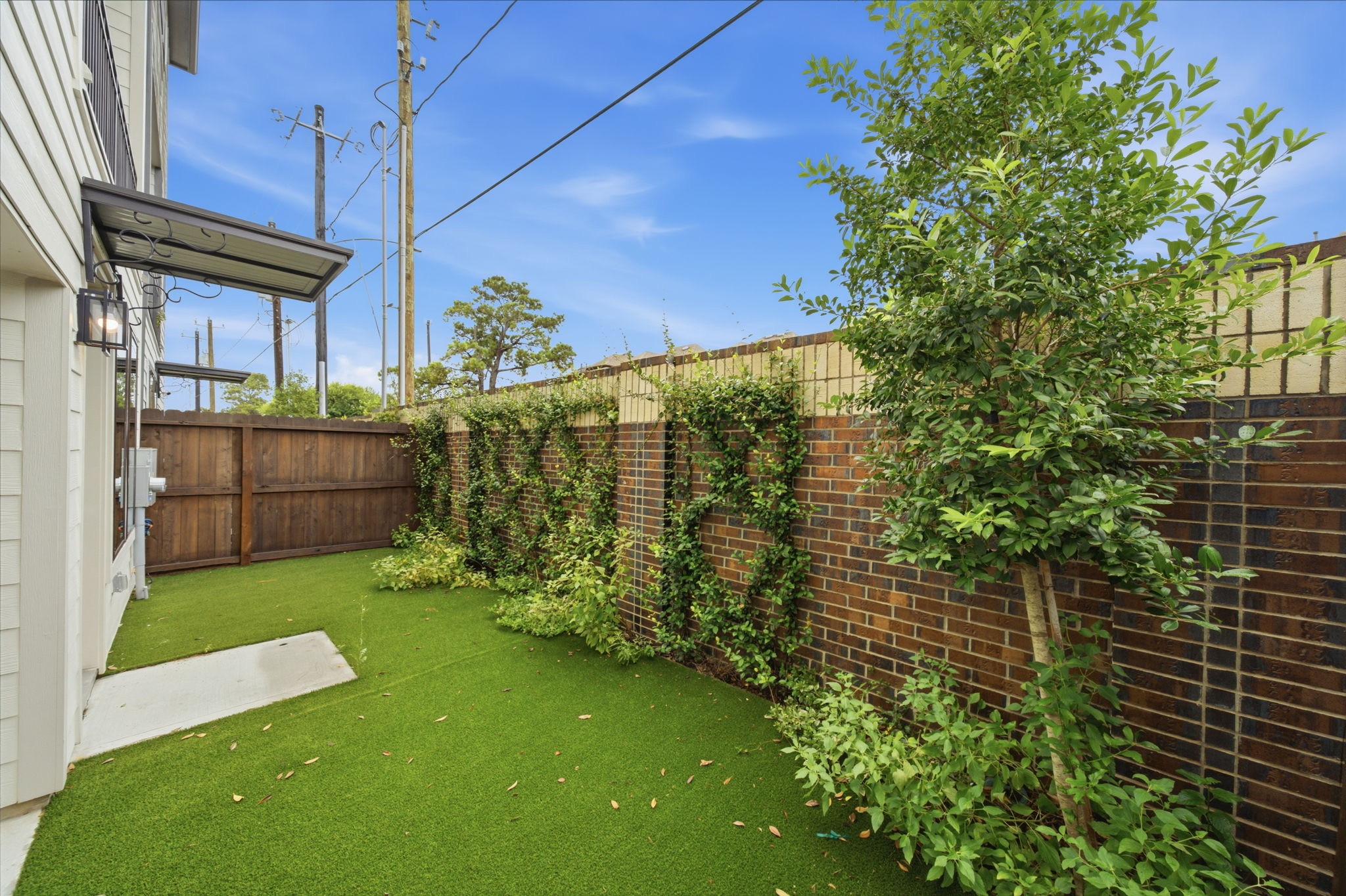 1715 Bologna Lane, Houston, TX 77055