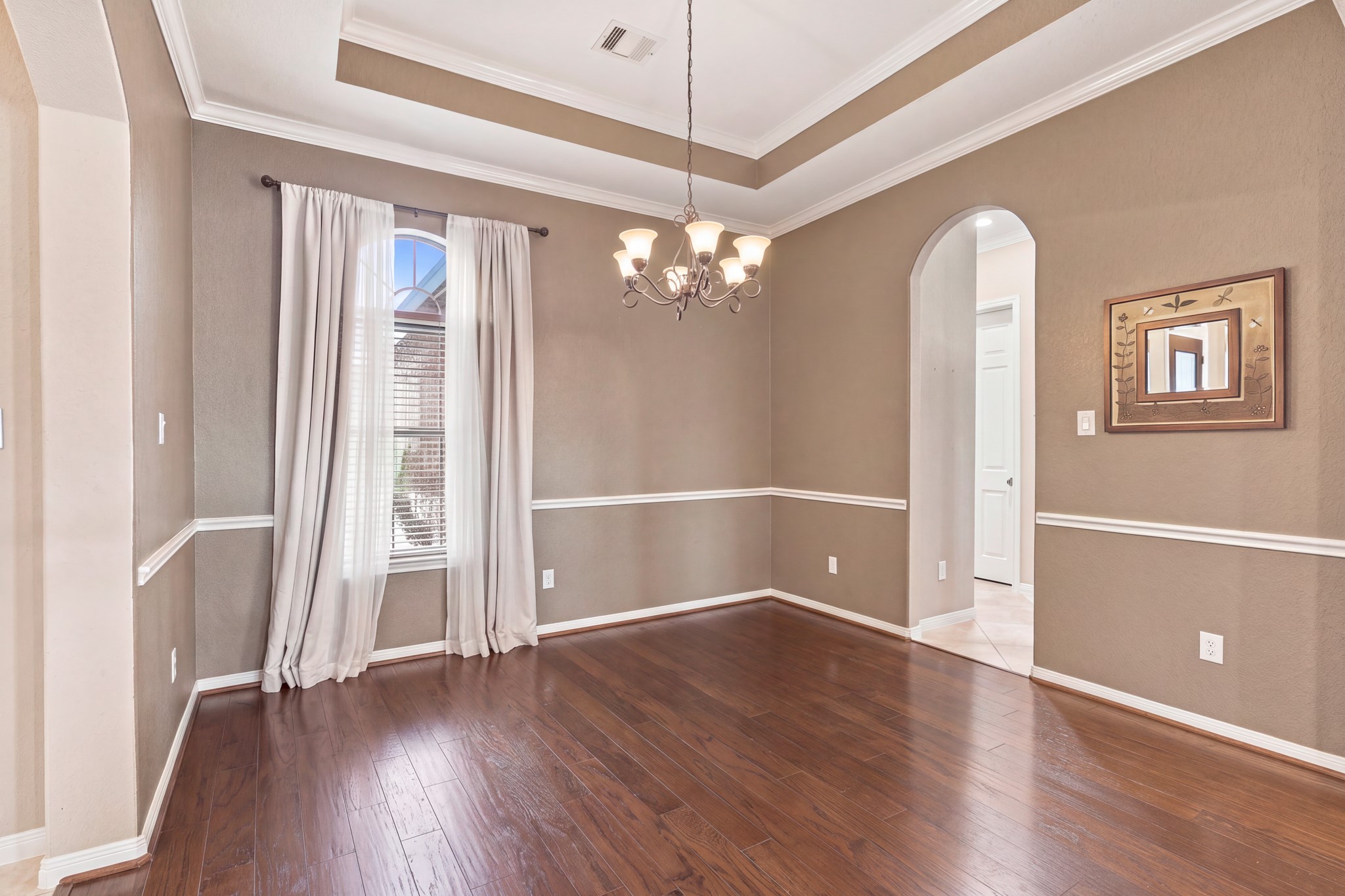293 W Bend Drive, League City, TX 77573