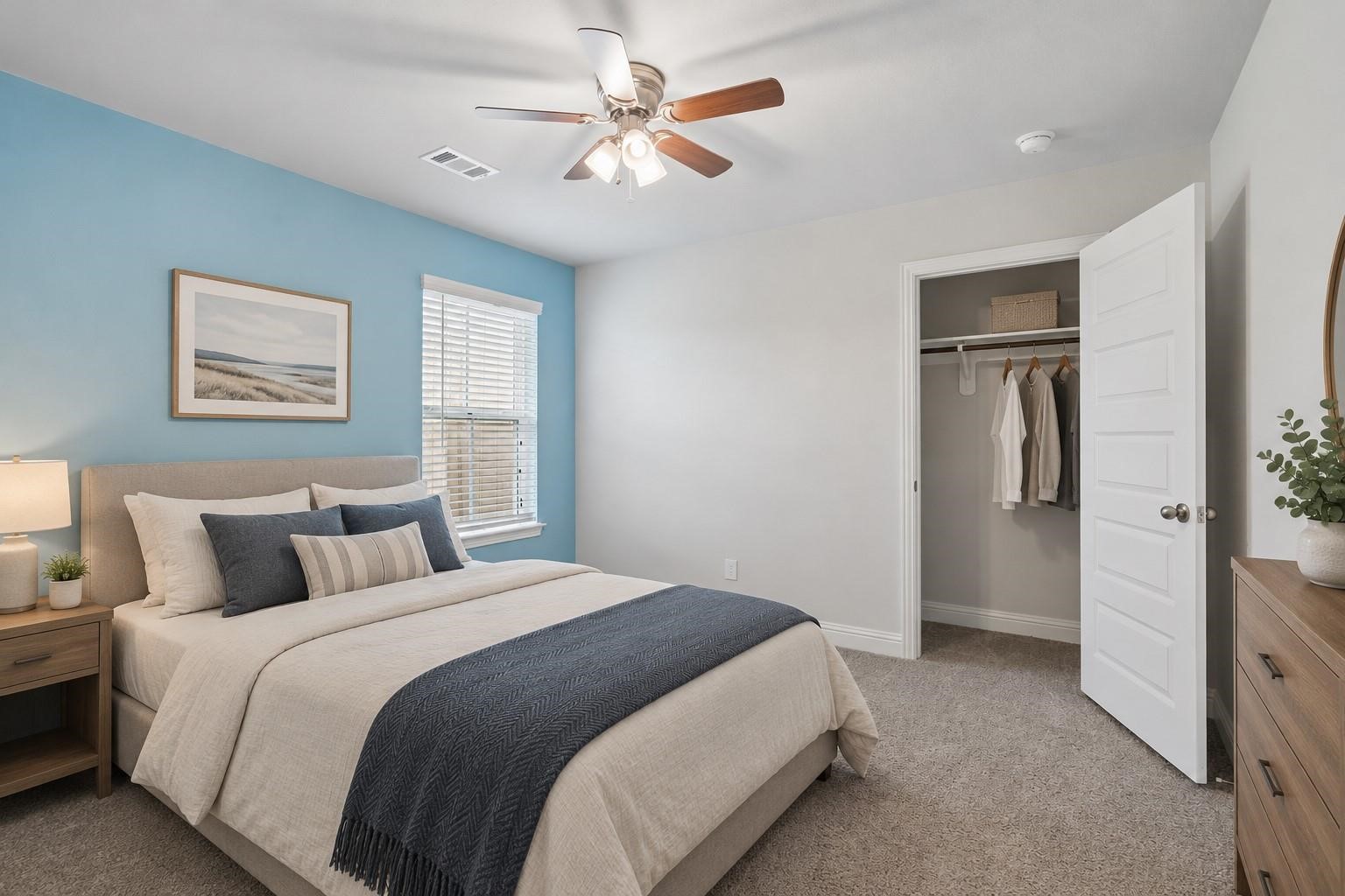 10 Gemstone Court, Angleton, TX 77515