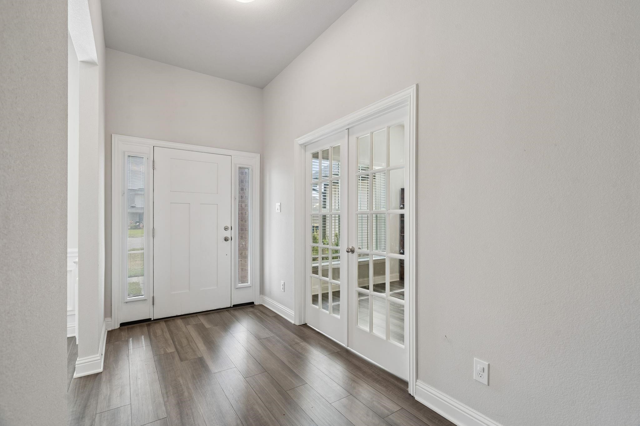 10 Gemstone Court, Angleton, TX 77515