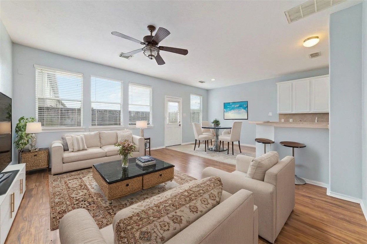 8734 Rainglen Lane, Houston, TX 77044 8734 Rainglen Lane, Houston, TX 77044