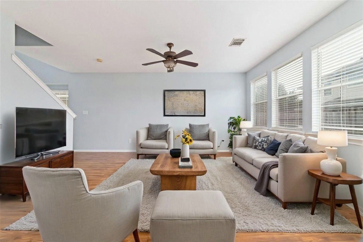 8734 Rainglen Lane, Houston, TX 77044