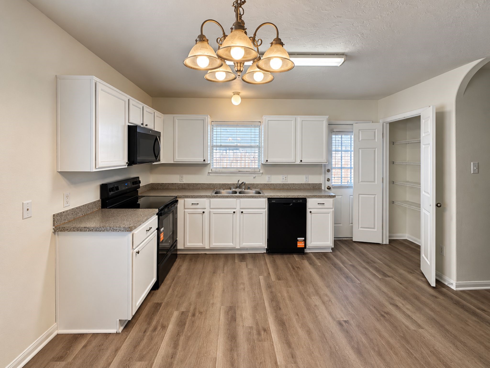 Kitchen/Dinning