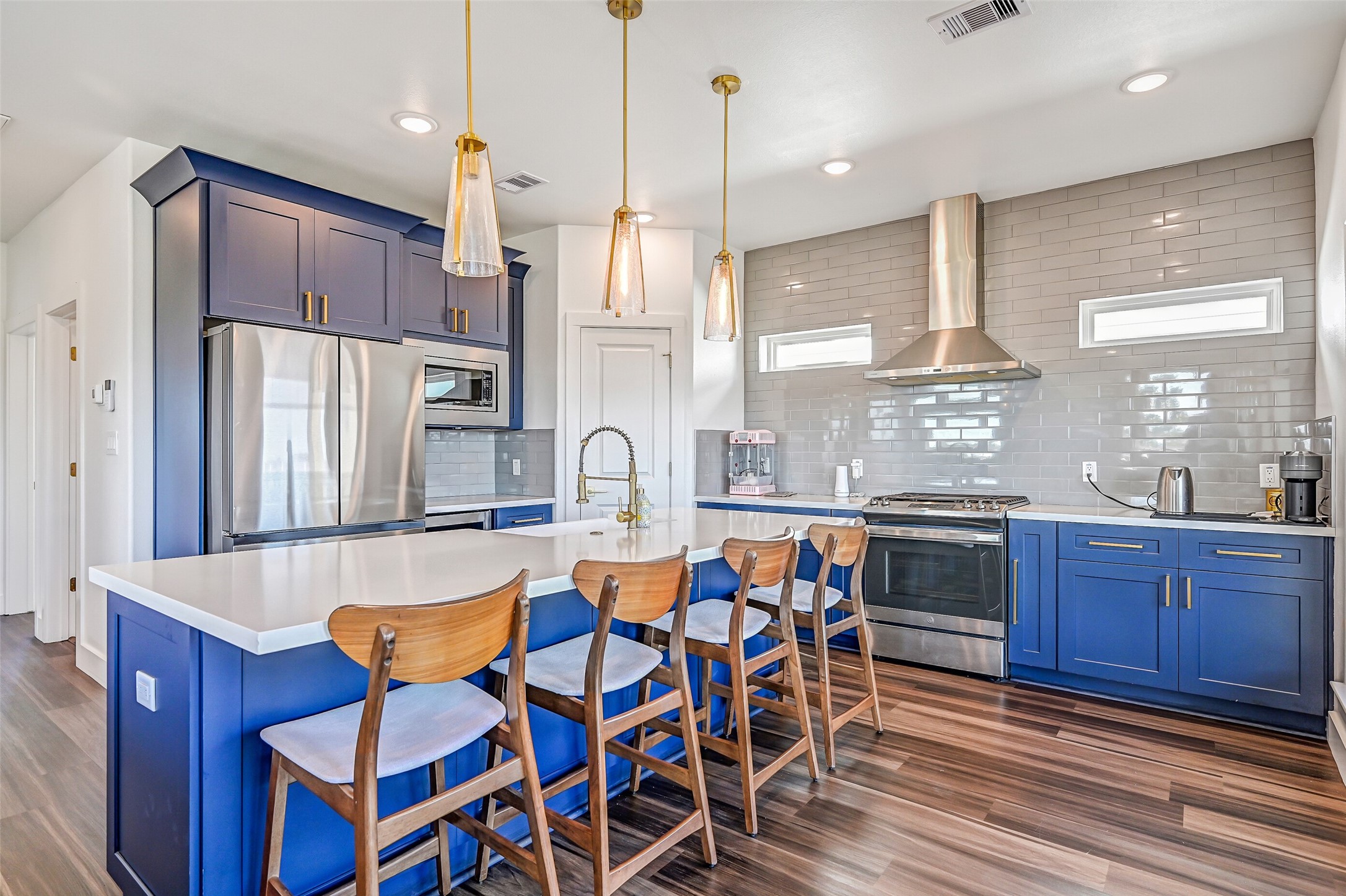 3627 Niko Court, Galveston, TX 77554