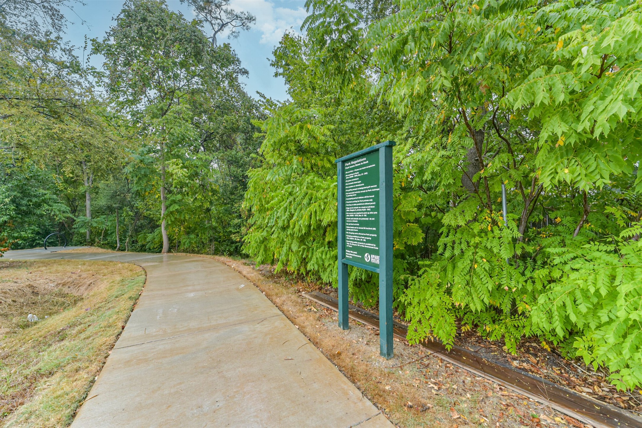 Little Thicket park at the end of the street!