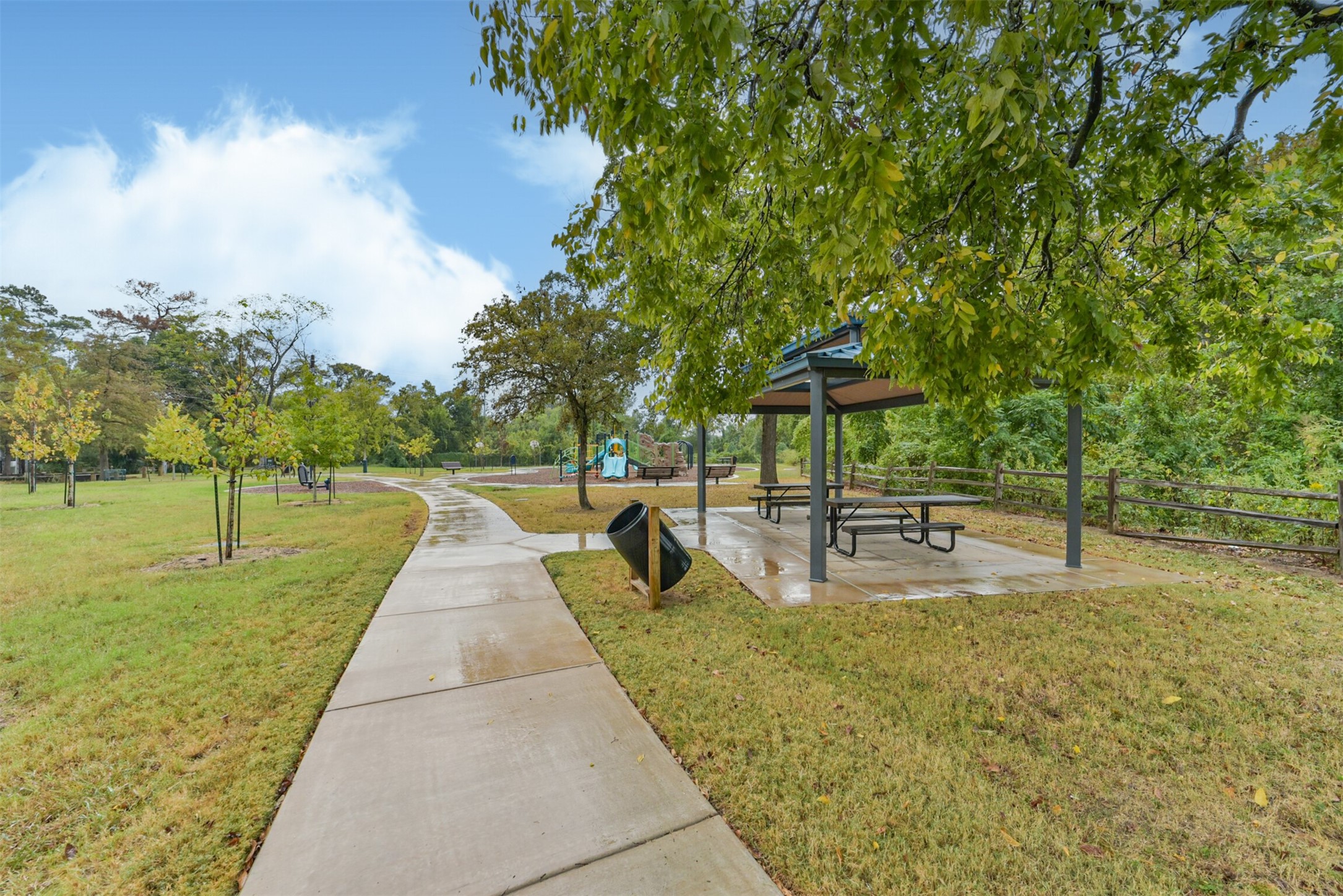 Adorable park about a block away from the house with wonderful play area and benches!