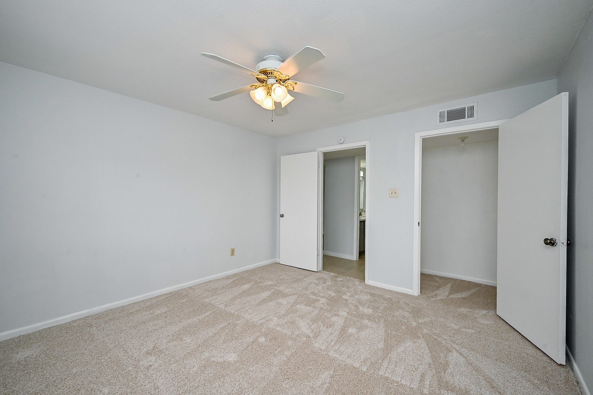 8427 Hearth Drive Drive, #2, Houston, TX 77054 8427 Hearth Drive Drive, #2, Houston, TX 77054