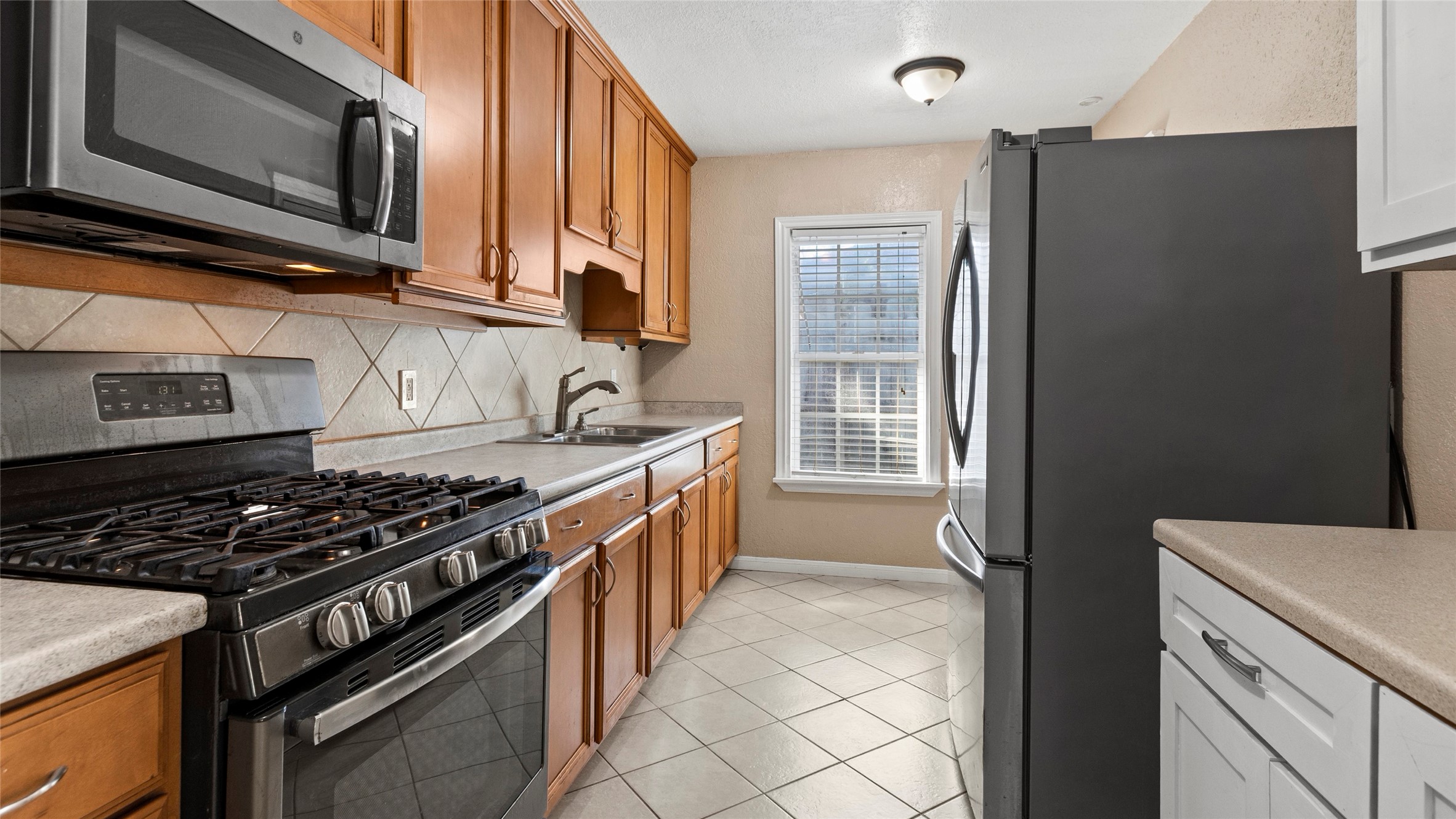 107 BONITA Avenue, Galveston, TX 77550 107 BONITA Avenue, Galveston, TX 77550