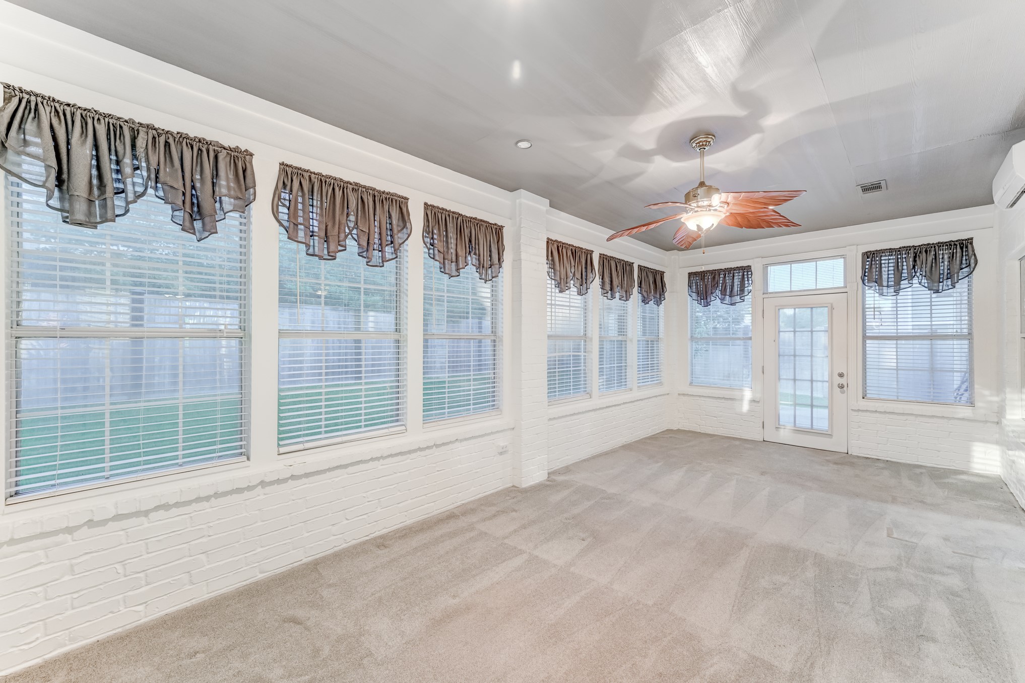 257 Palais Verde Road, Montgomery, TX 77356