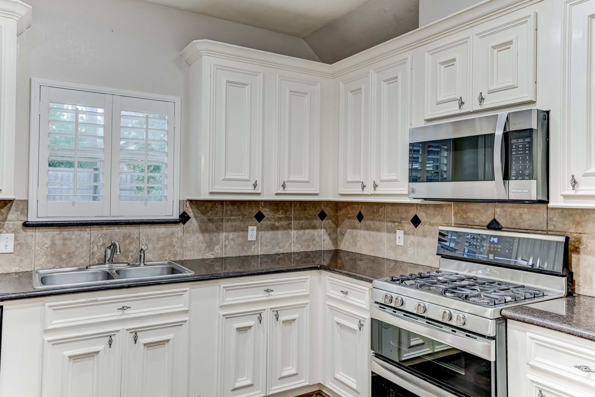 257 Palais Verde Road, Montgomery, TX 77356