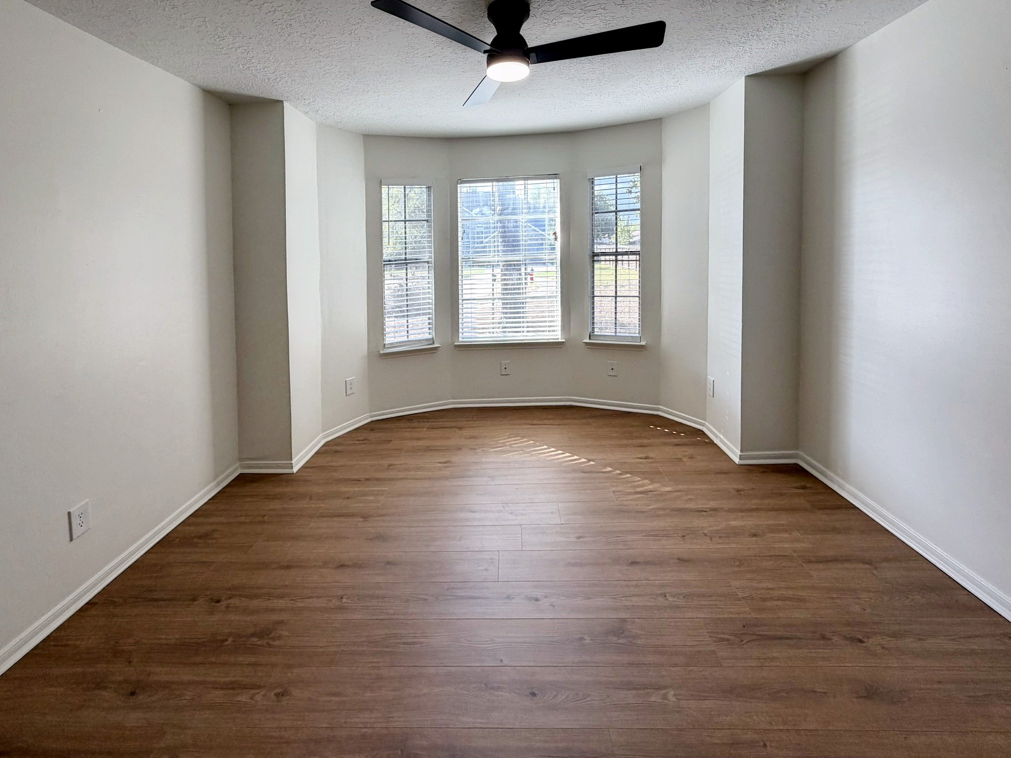 2002 Monticello Court, League City, TX 77573