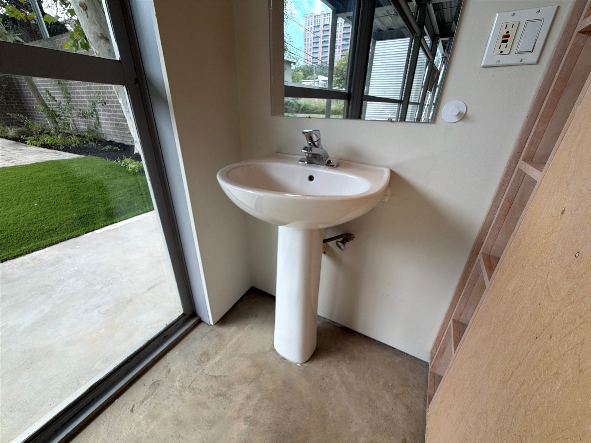 4710 Yoakum Boulevard, Houston, TX 77006