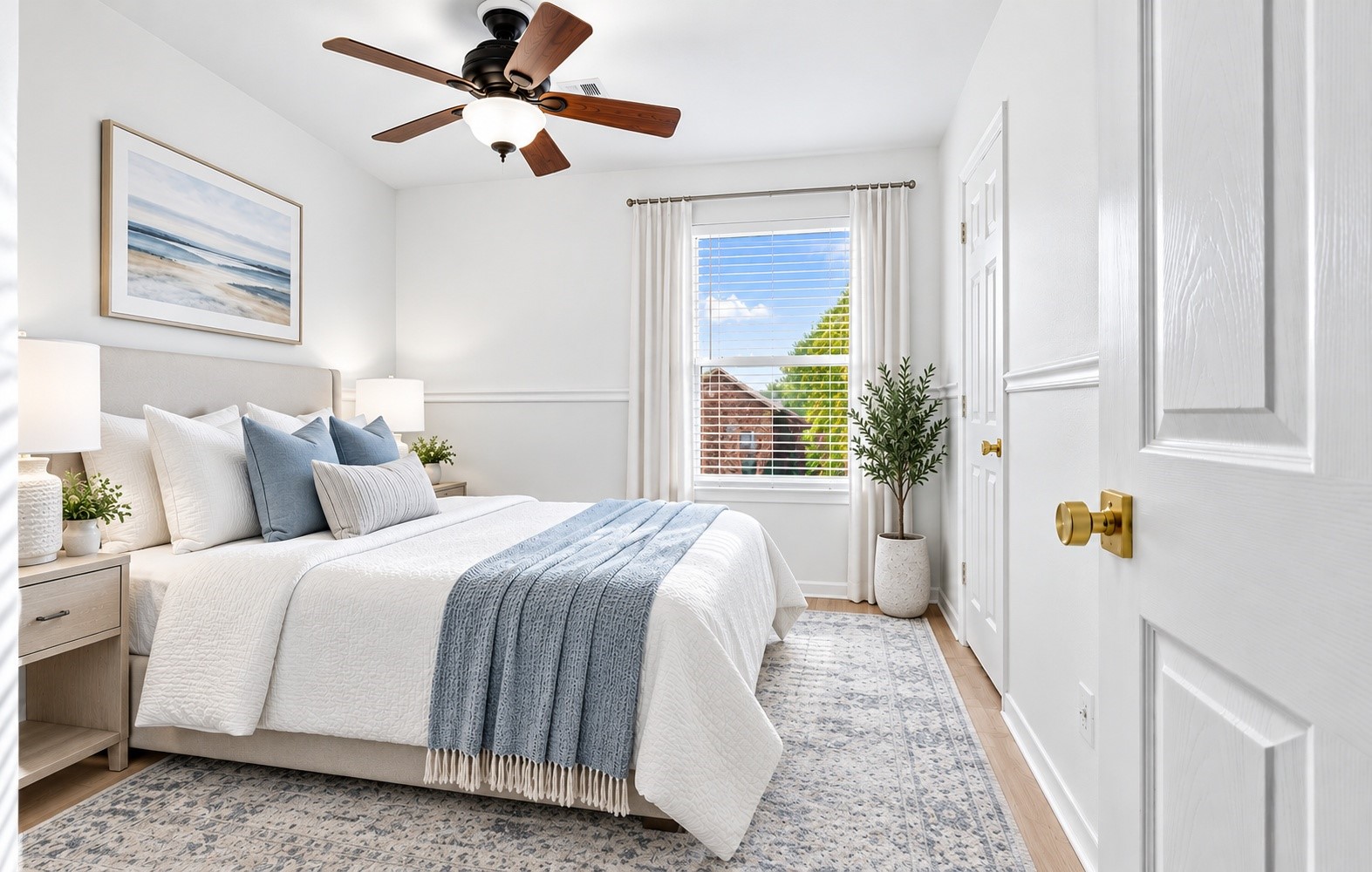 One of the secondary bedrooms!
*This photo has been virtually staged*