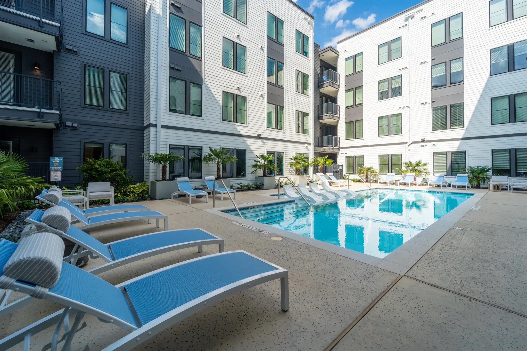 1690 North Loop, #269, Houston, TX 77009