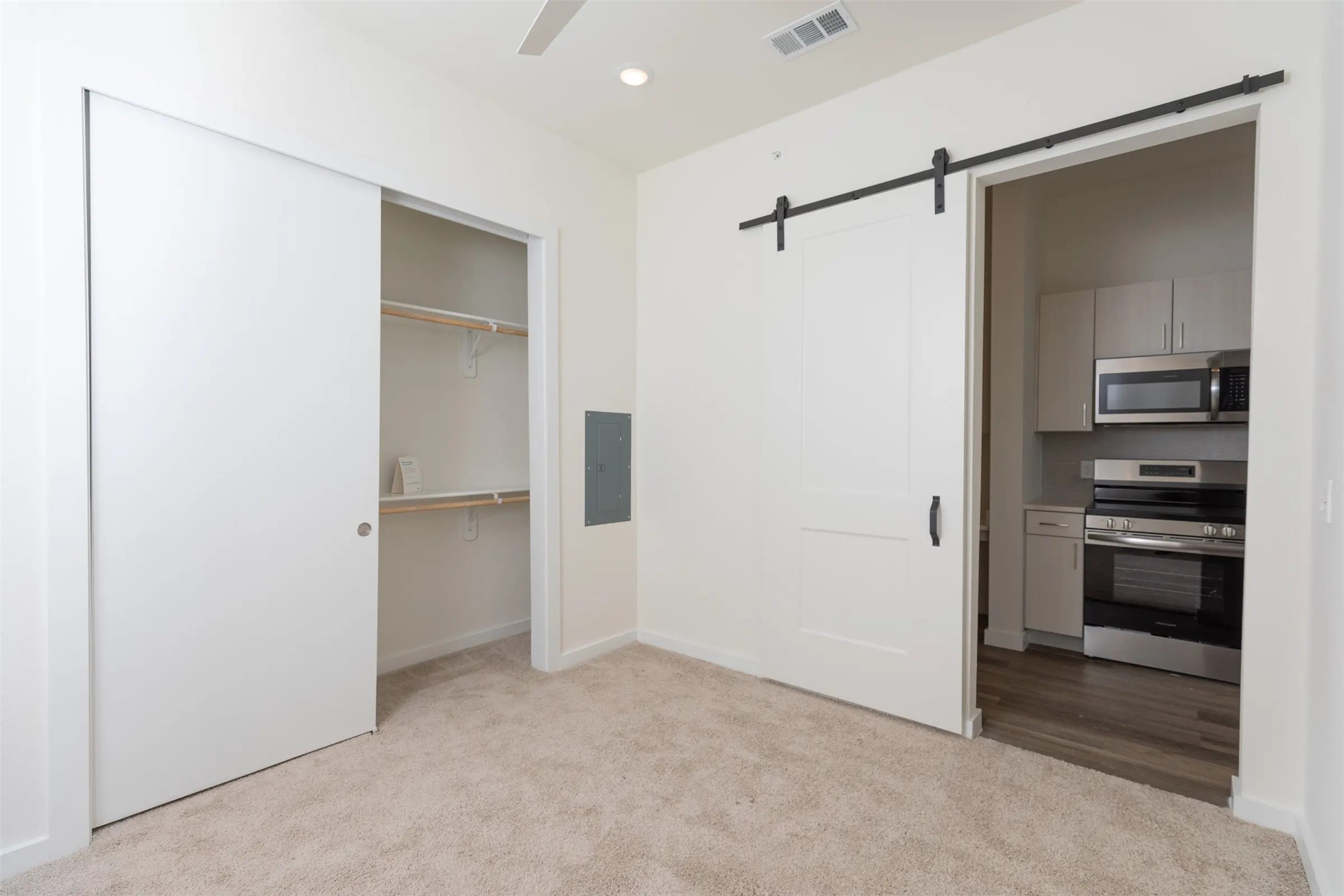 1690 North Loop, #269, Houston, TX 77009
