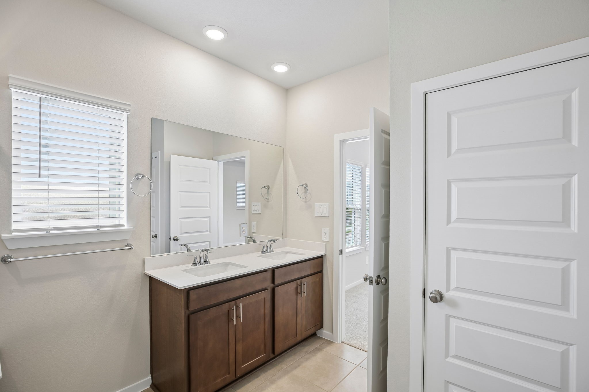 Photo is not of the actual home, but is an inspirational photo of the builder's model and may depict options, furnishings, and/or decorator features that are not included.
