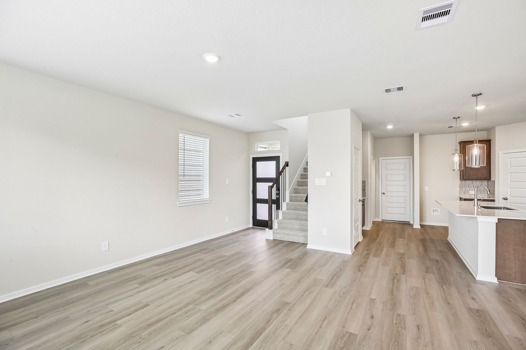 Photo is not of the actual home, but is an inspirational photo of the builder's model and may depict options, furnishings, and/or decorator features that are not included.