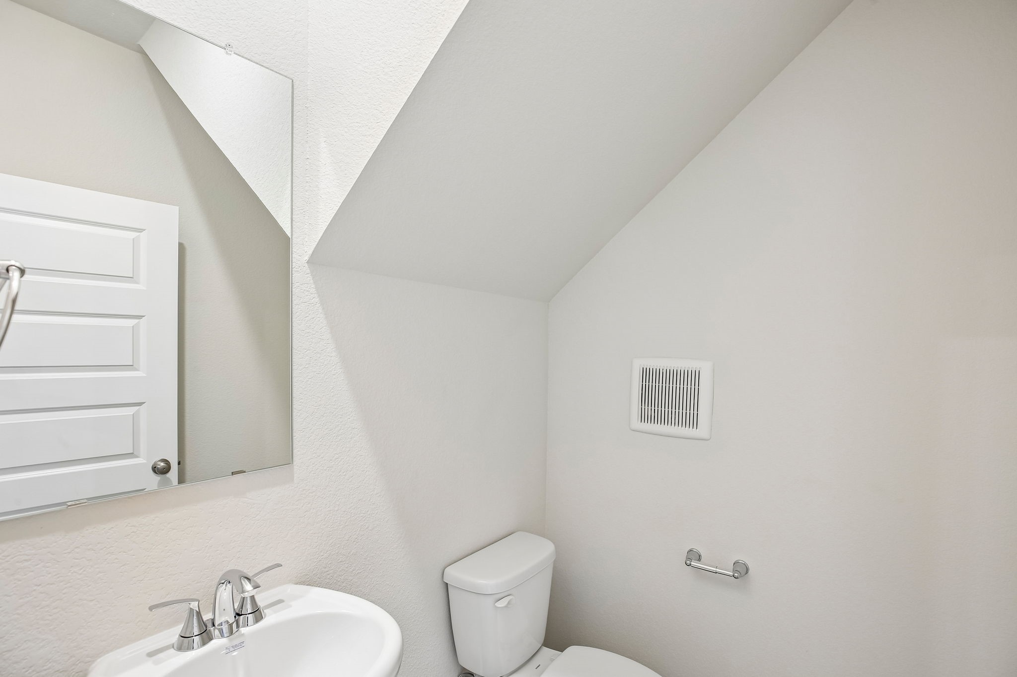 Photo is not of the actual home, but is an inspirational photo of the builder's model and may depict options, furnishings, and/or decorator features that are not included.