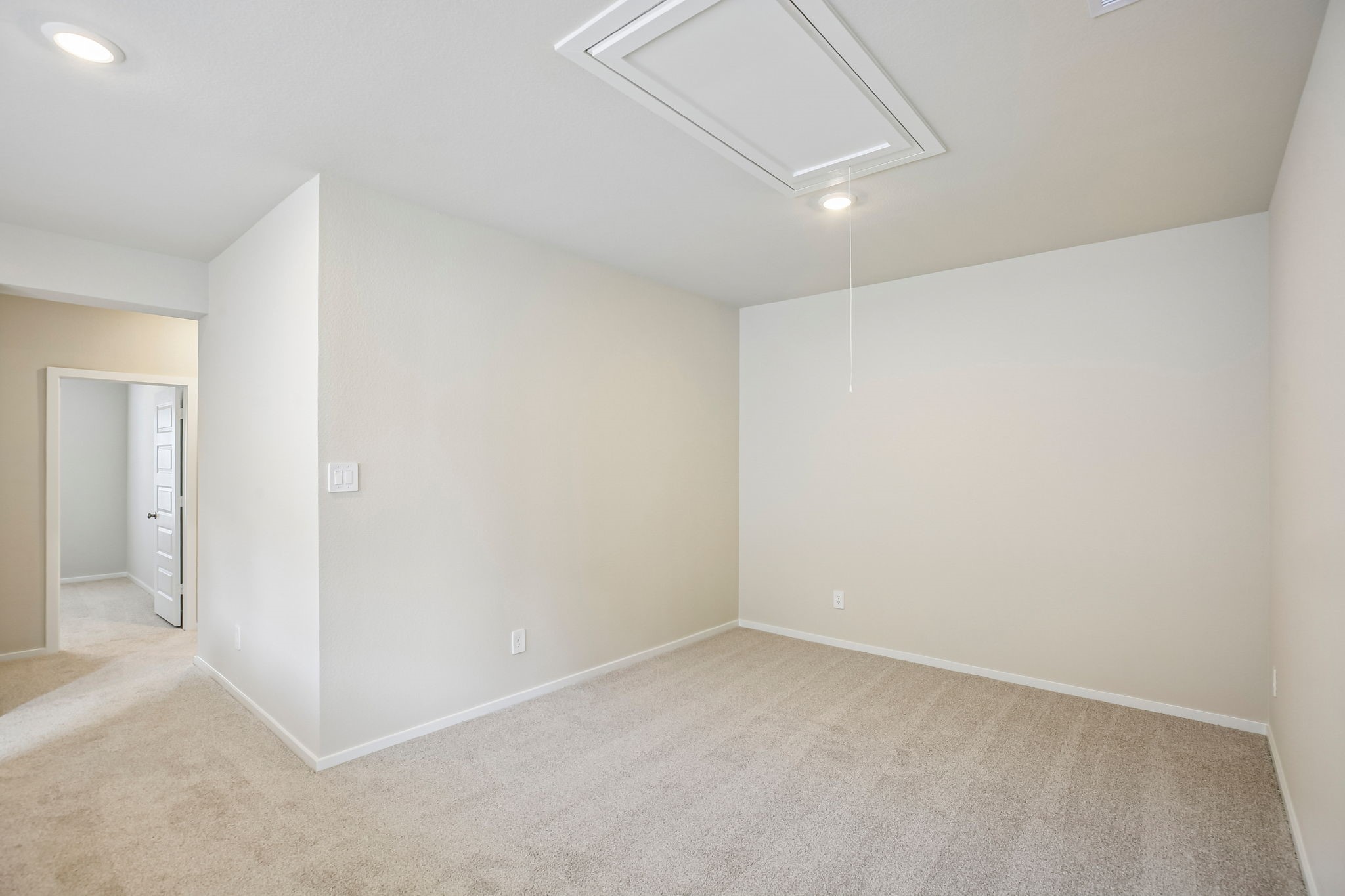 Photo is not of the actual home, but is an inspirational photo of the builder's model and may depict options, furnishings, and/or decorator features that are not included.