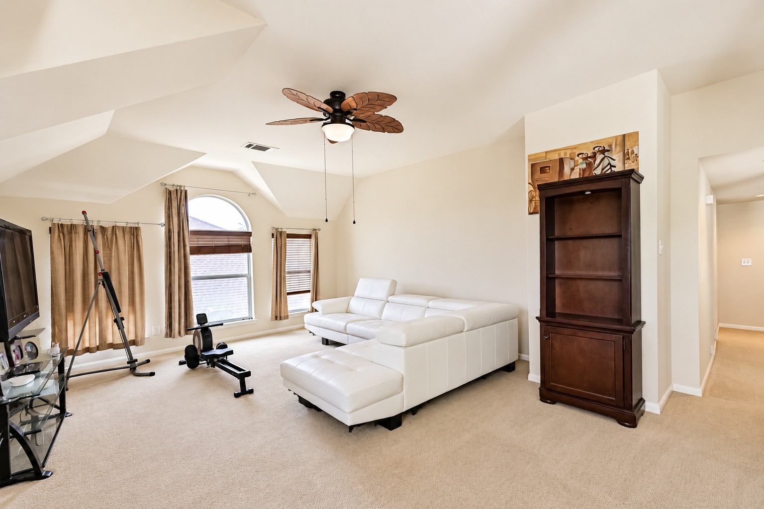 880 Shoal Pointe Lane, League City, TX 77573