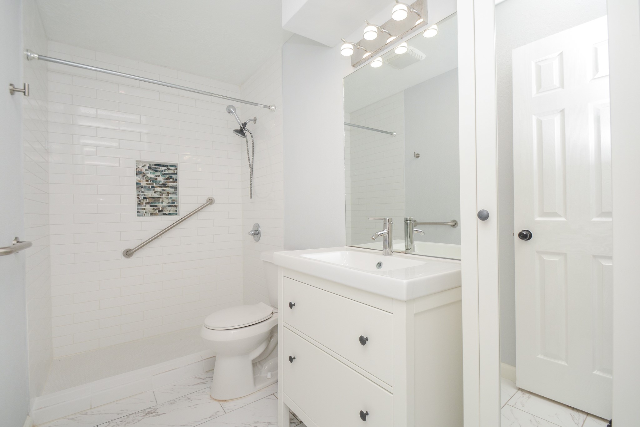 116 Oakmont Drive, Conroe, TX 77301