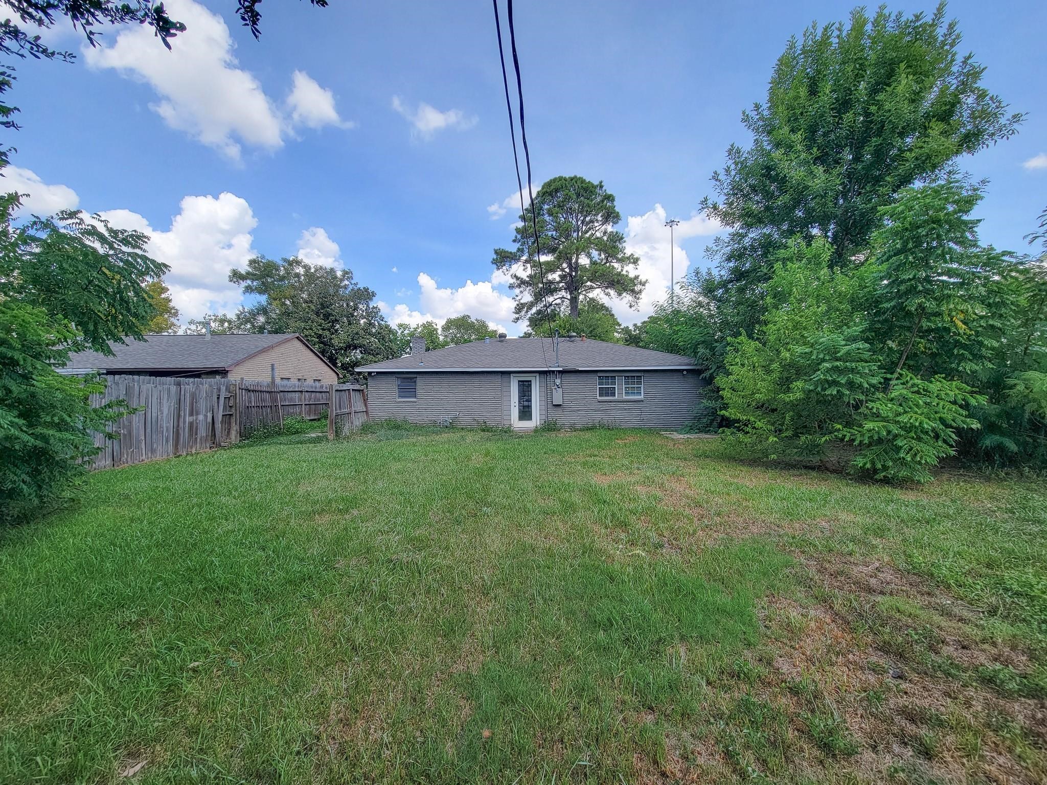 6109 Arthington Street, Houston, TX 77053