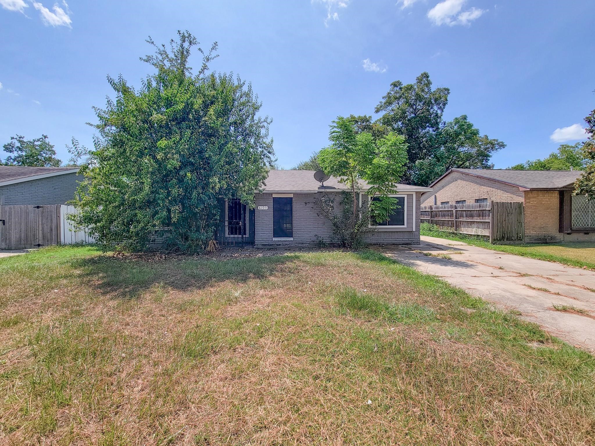 6109 Arthington Street, Houston, TX 77053
