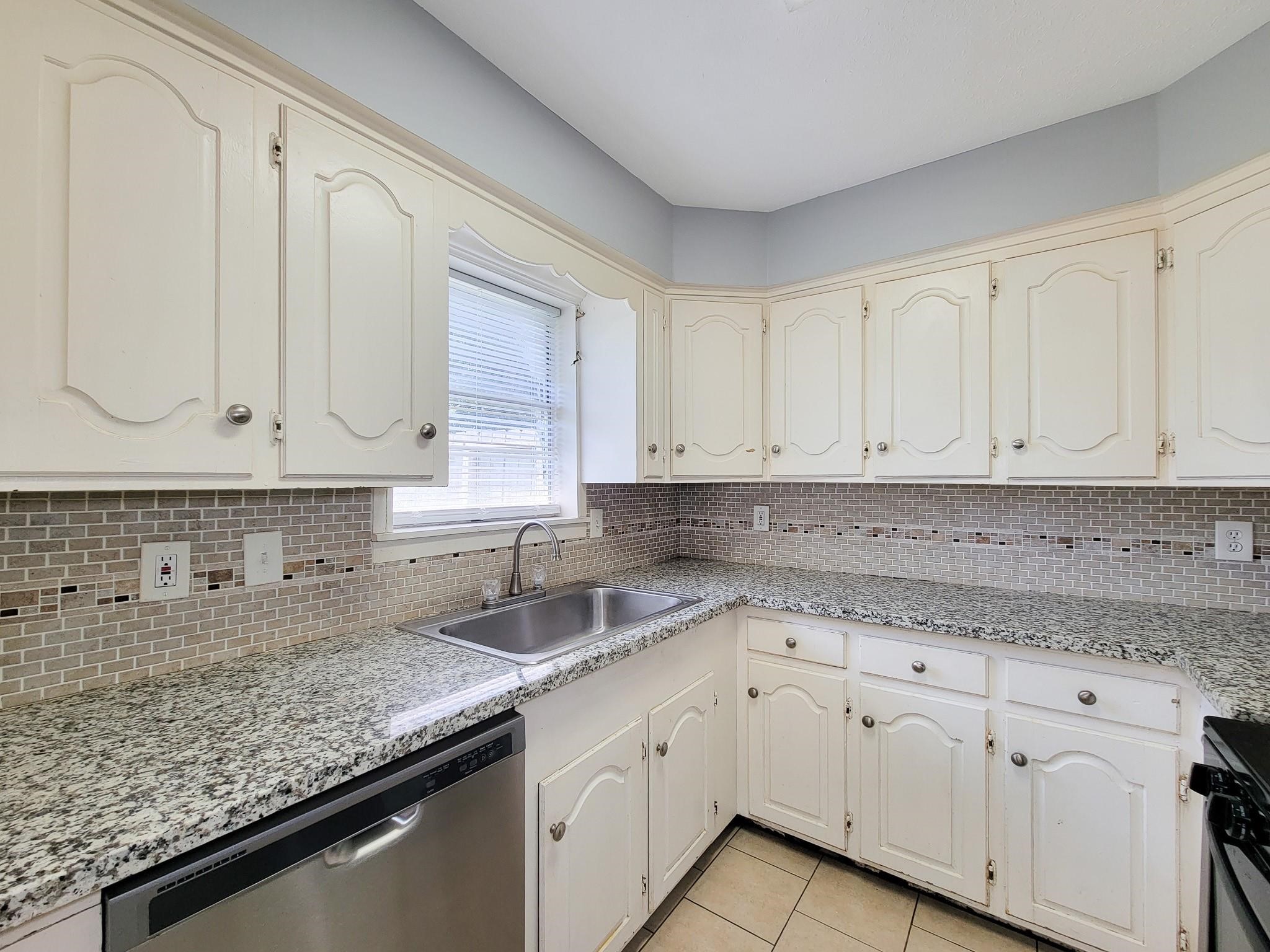 6109 Arthington Street, Houston, TX 77053
