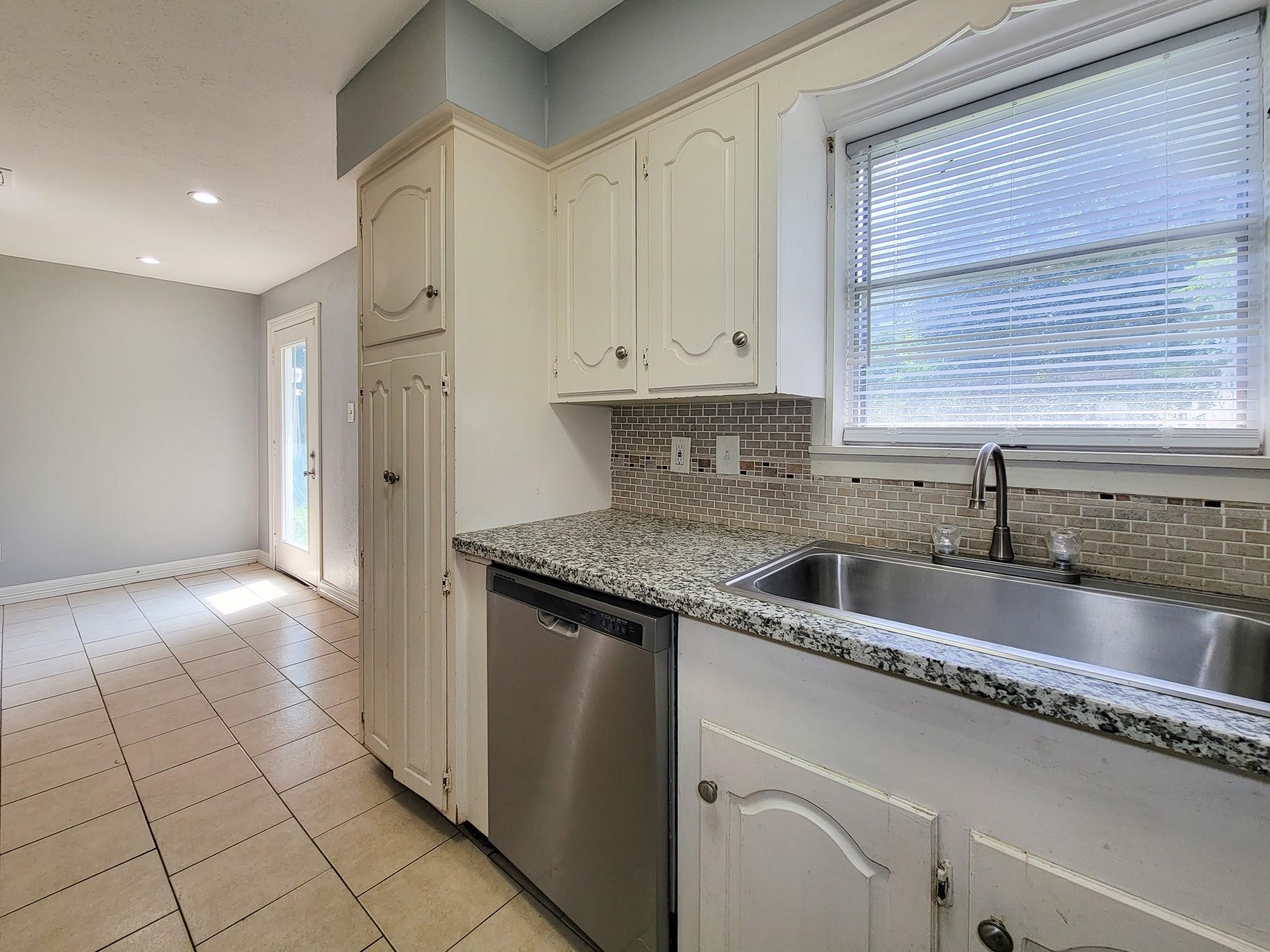 6109 Arthington Street, Houston, TX 77053