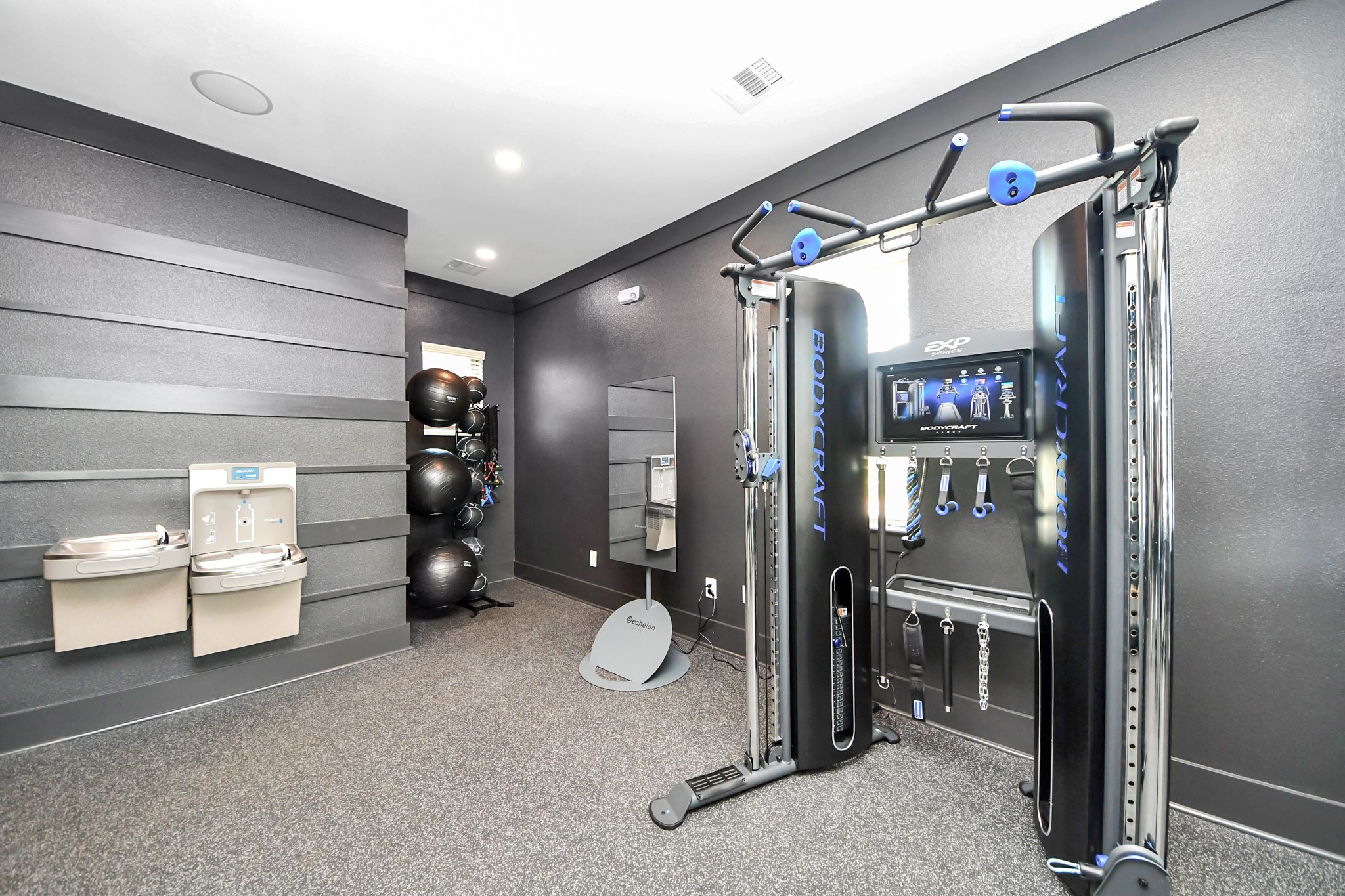 Enjoy an abundance of Amenities:Resort-Style Pool w/Sundeck Ledge&Outdoor Lounge Areas w/Grilling area,Gaming Lawn,Pickleball Court,Quaint Dog Park for your fur babies!24/7 Fitness Center w/Kids Play Zone area.Stunning Clubhouse w/Caf/Lounge.Playground Area.Electric Vehicle Charging Stations!