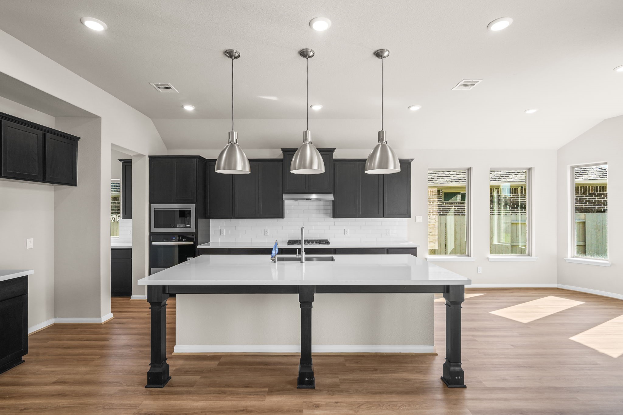 2510 Gleaming Pear Drive, Manvel, TX 77578