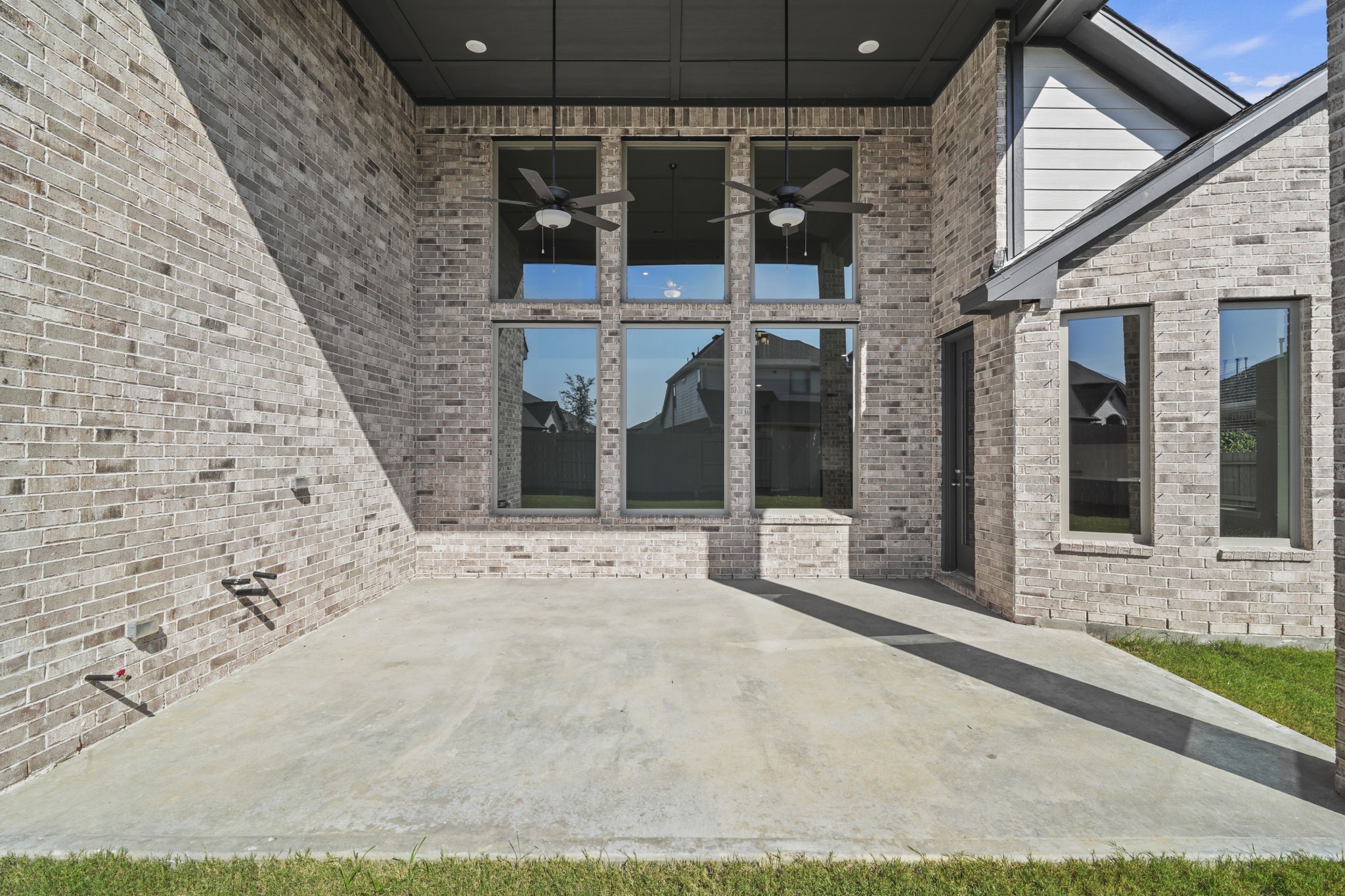 2510 Gleaming Pear Drive, Manvel, TX 77578