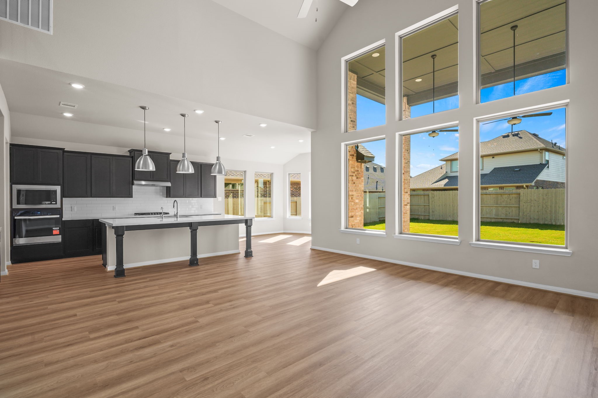 2510 Gleaming Pear Drive, Manvel, TX 77578