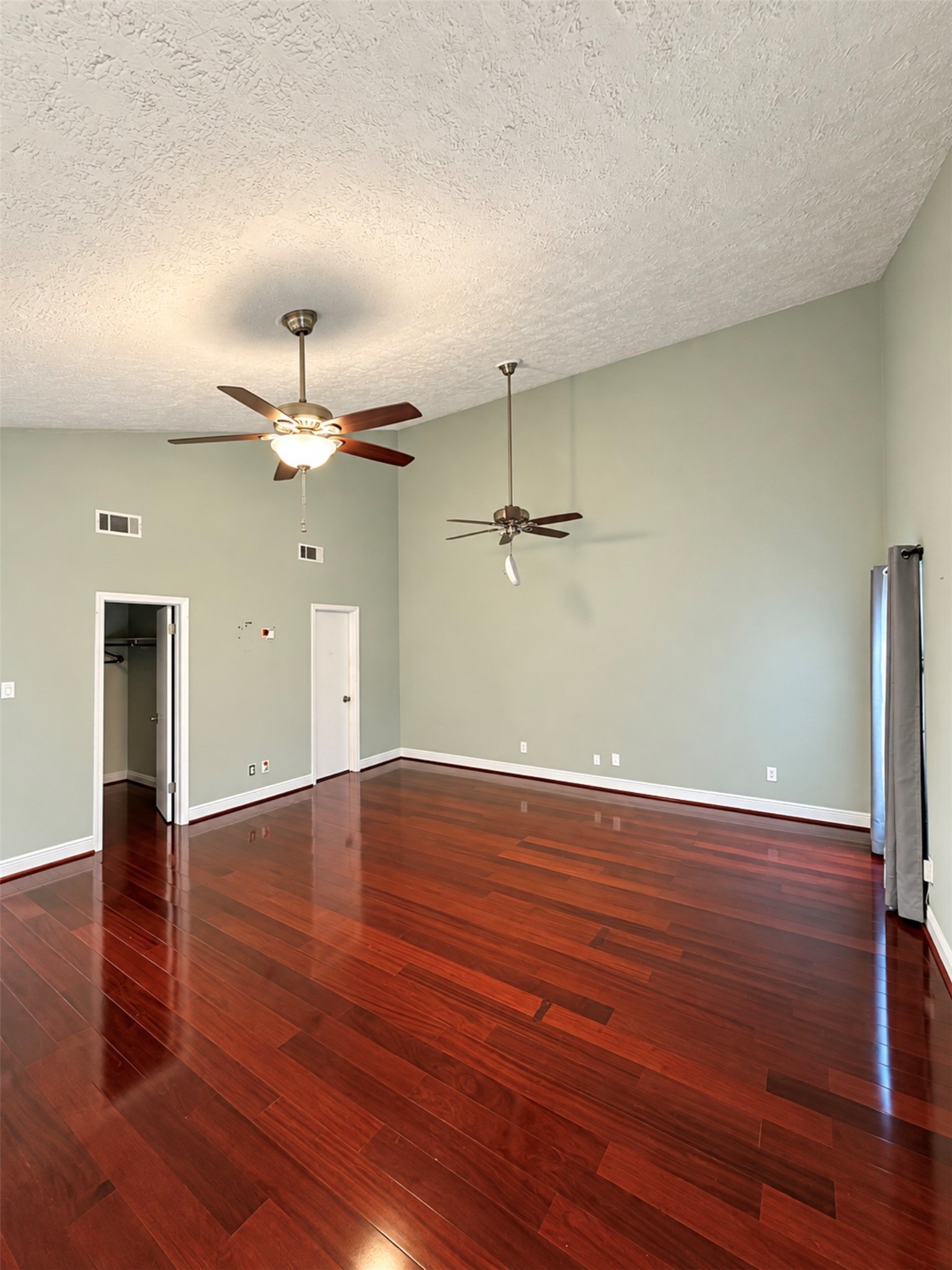 18122 Kings Row, Webster, TX 77058
