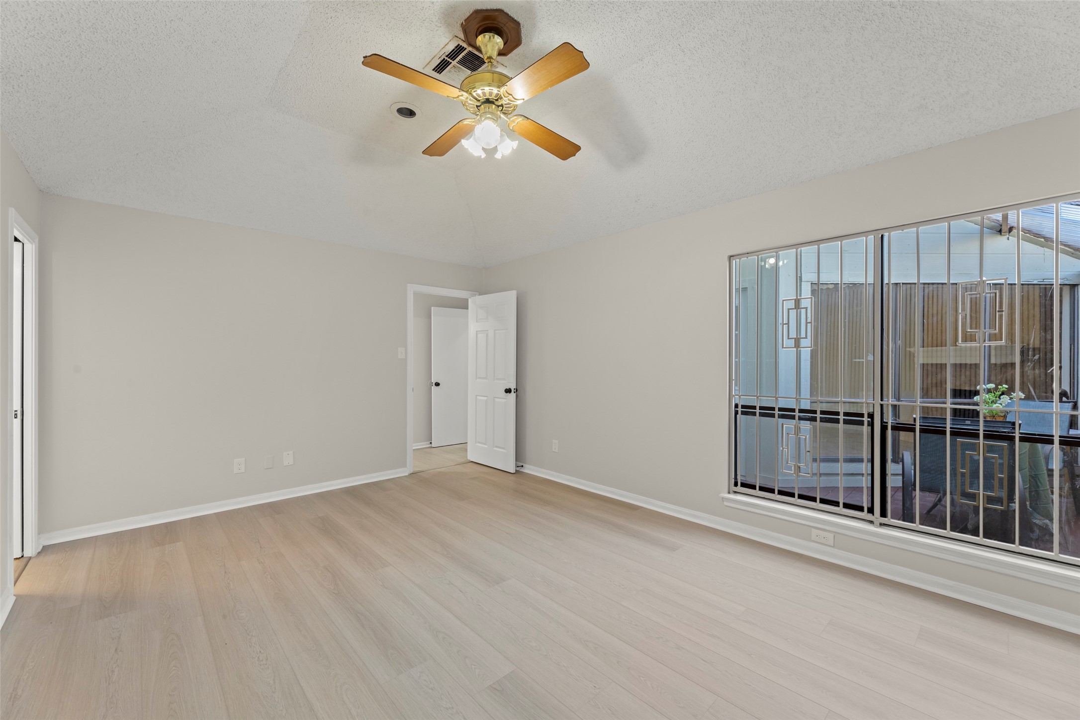 9614 Langdon Lane, Houston, TX 77036
