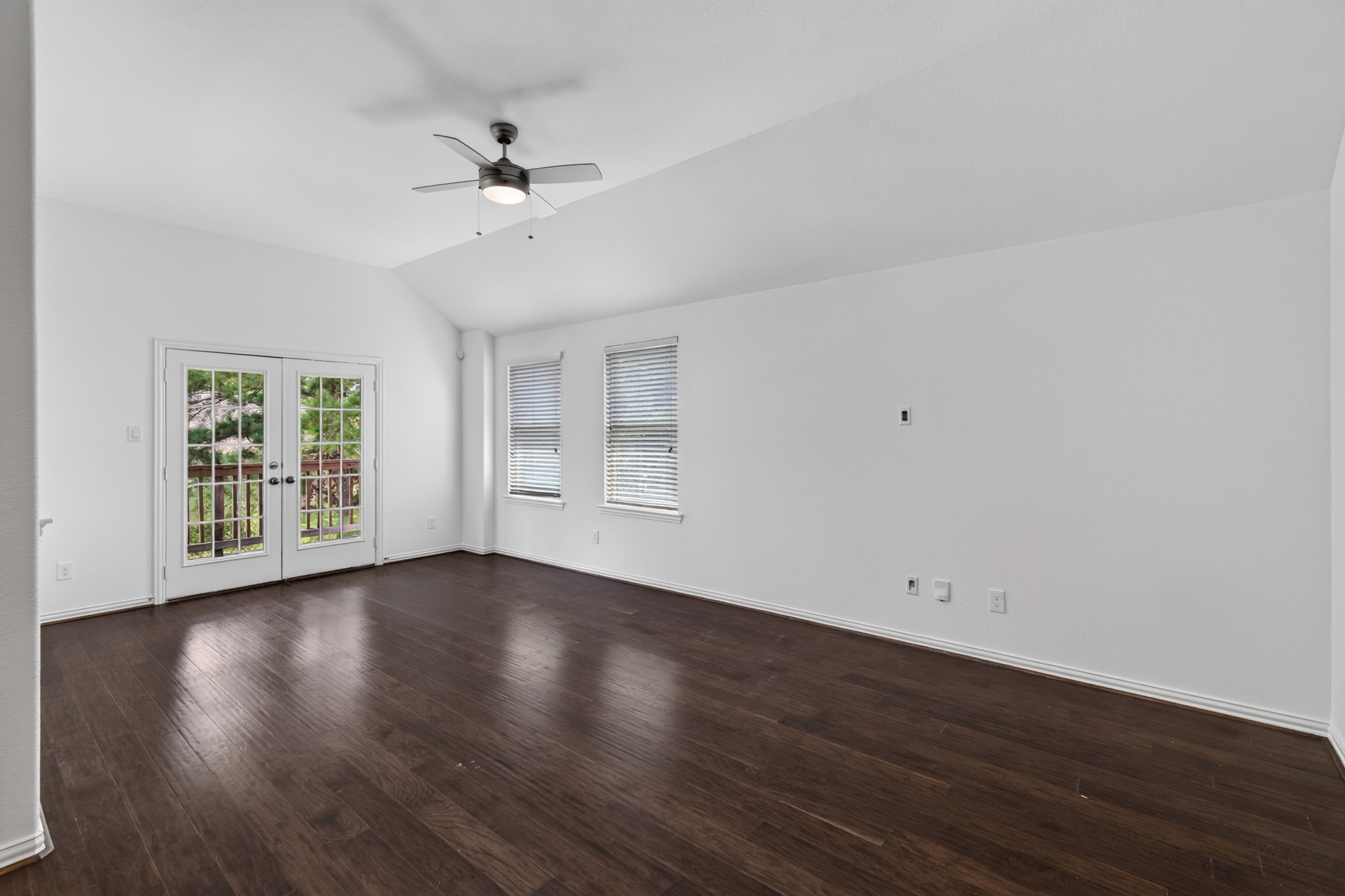 63 W Deer River Circle, The Woodlands, TX 77389