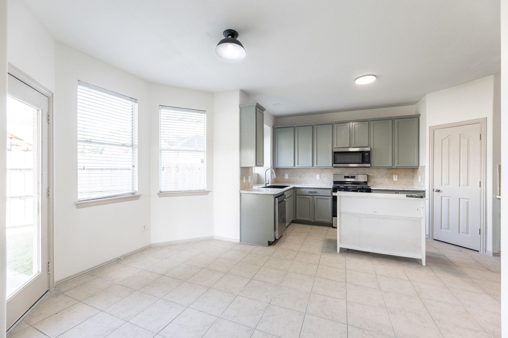32506 Rosella Lane, Pinehurst, TX 77362
