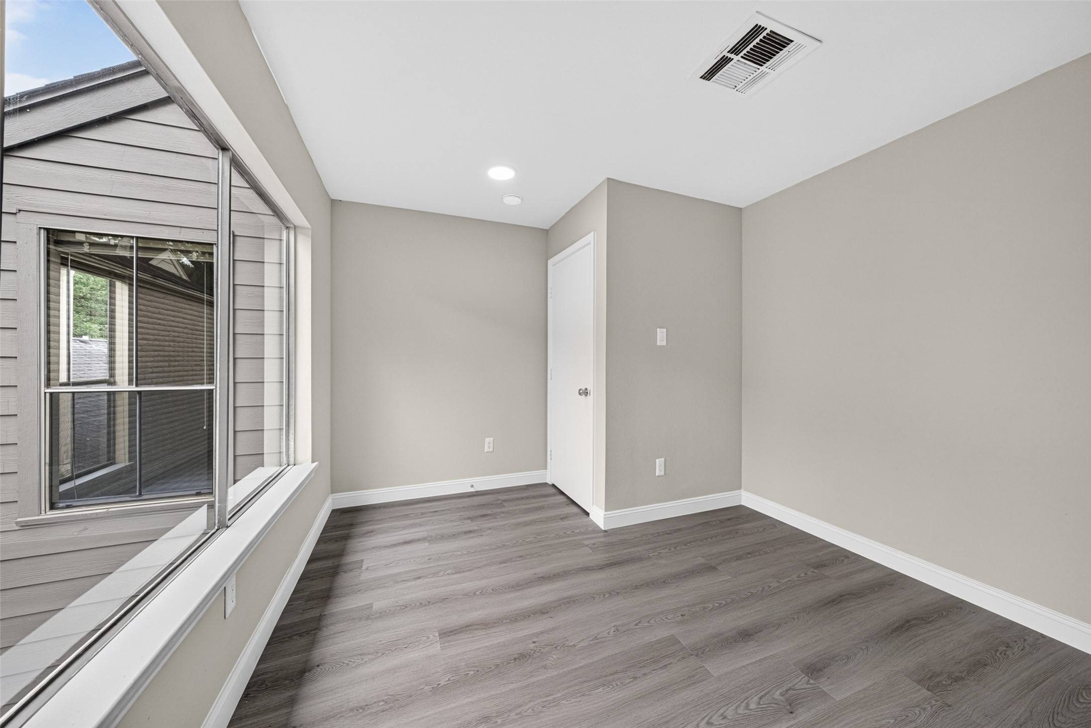 9592 Doliver Drive, Houston, TX 77063